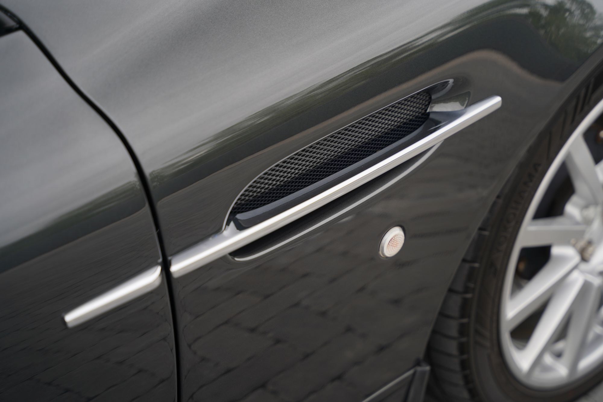 2007 Aston Martin Vanquish S 'Late Dash'