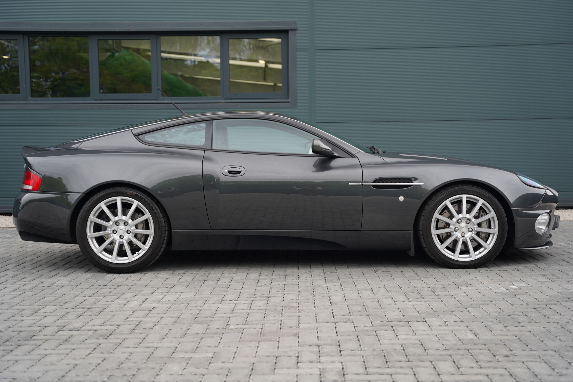 2007 Aston Martin Vanquish S 'Late Dash'