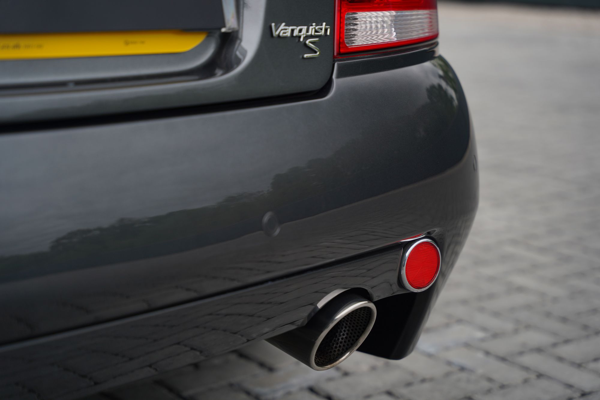 2007 Aston Martin Vanquish S 'Late Dash'
