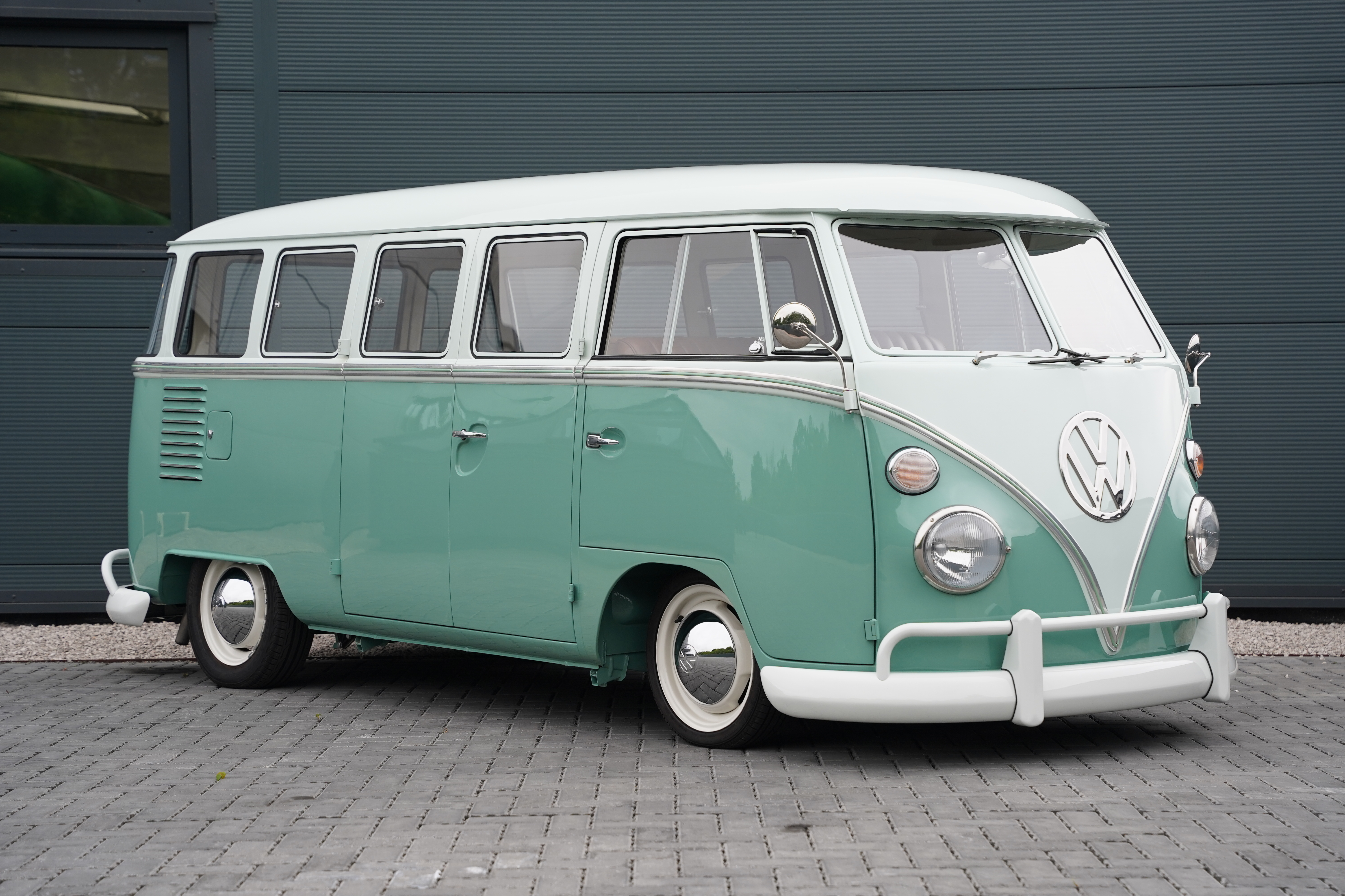 1962 Volkswagen Type 2 T1 15-Window Splitscreen Deluxe Previously