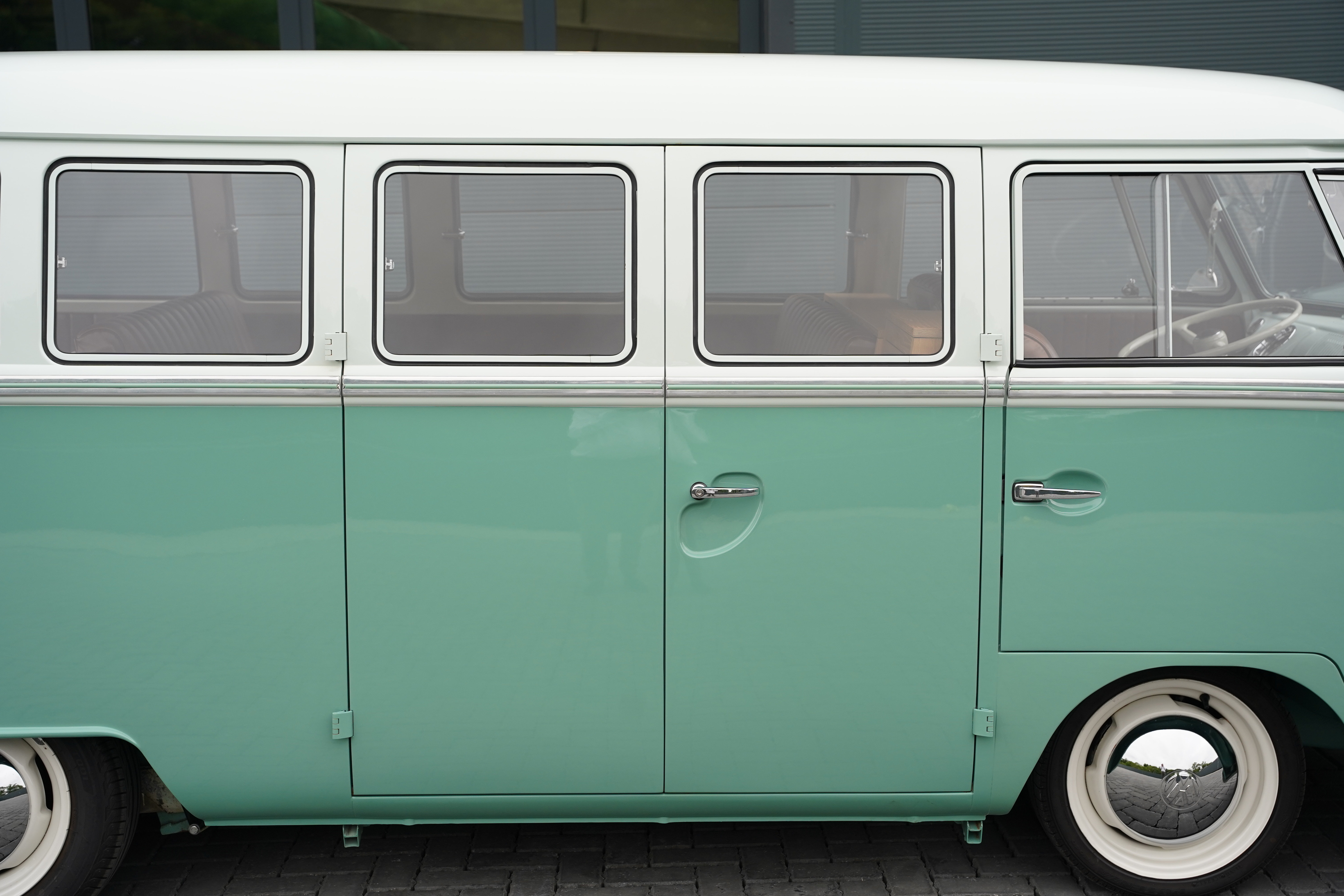 1962 Volkswagen Type 2 T1 15-Window Splitscreen Deluxe Previously