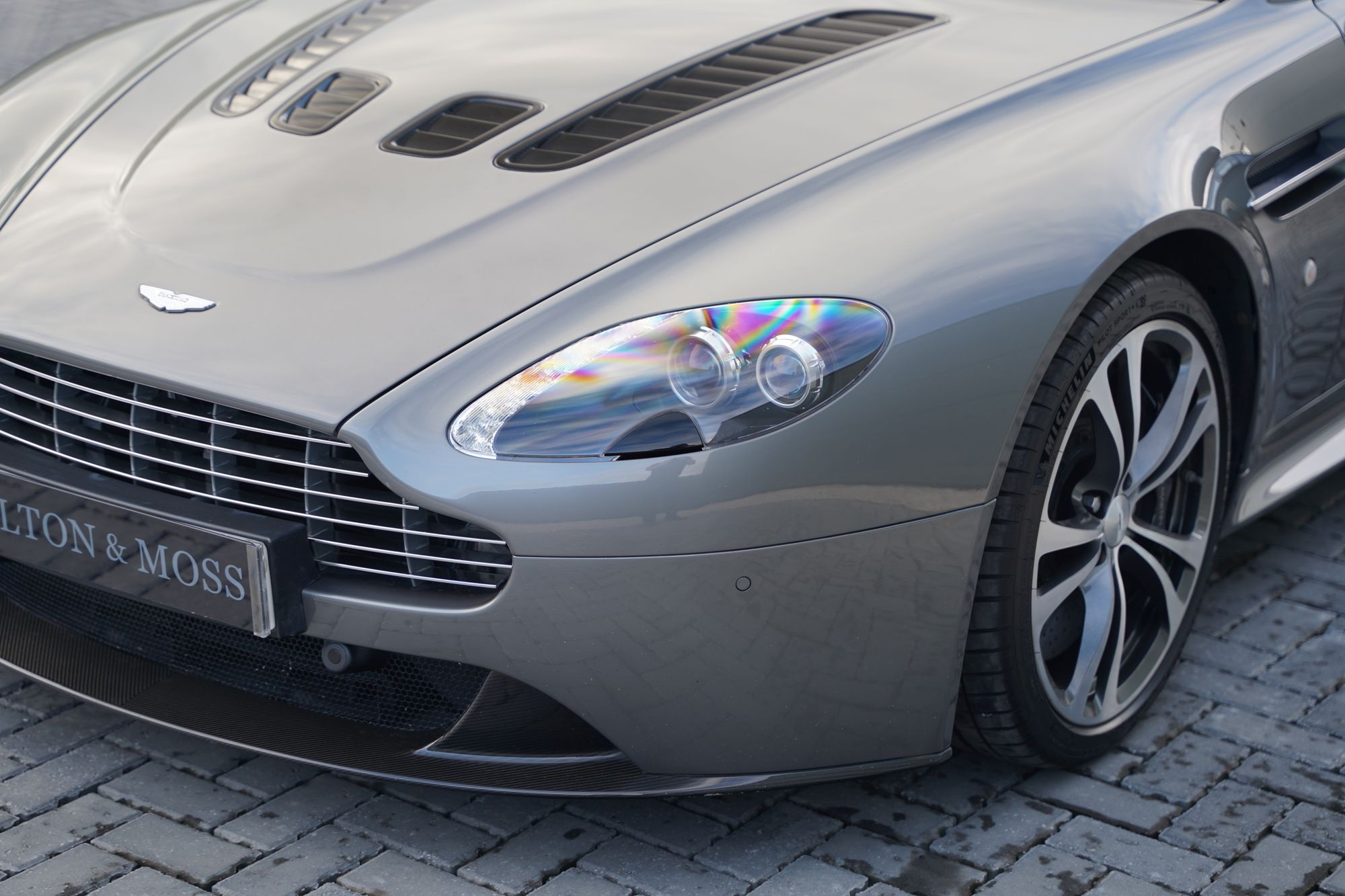 2012 Aston Martin V12 Vantage Manual