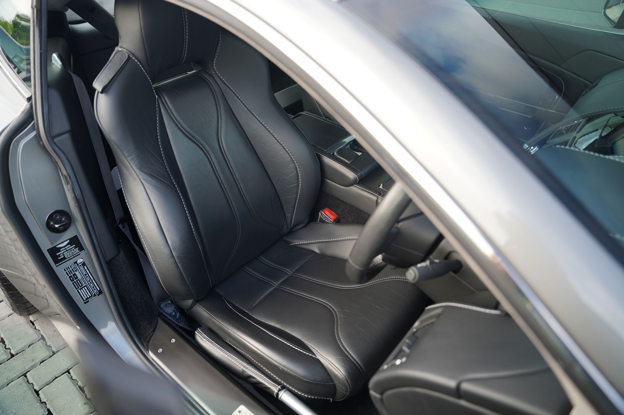 2012 Aston Martin V12 Vantage Manual