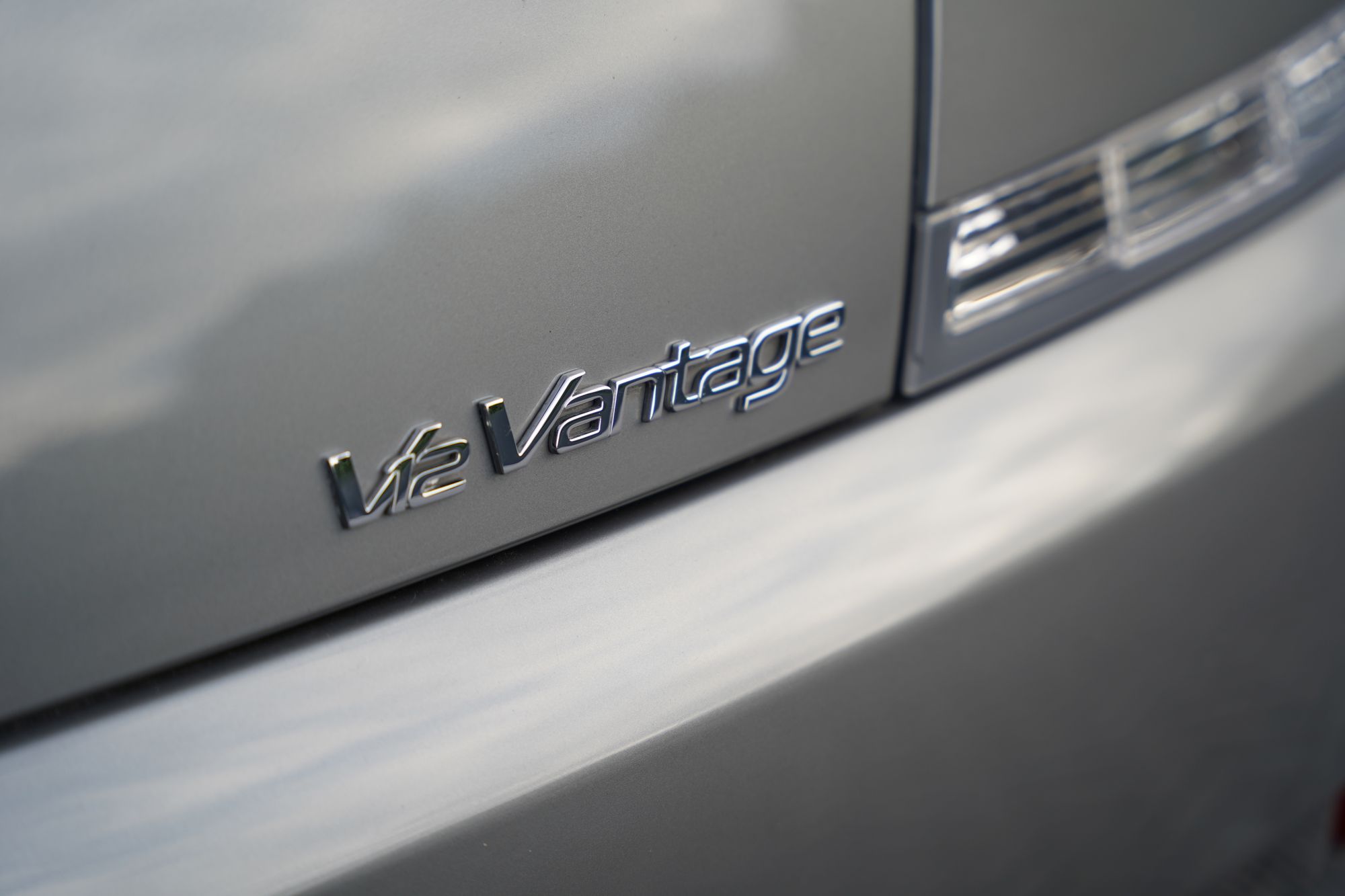 2012 Aston Martin V12 Vantage Manual
