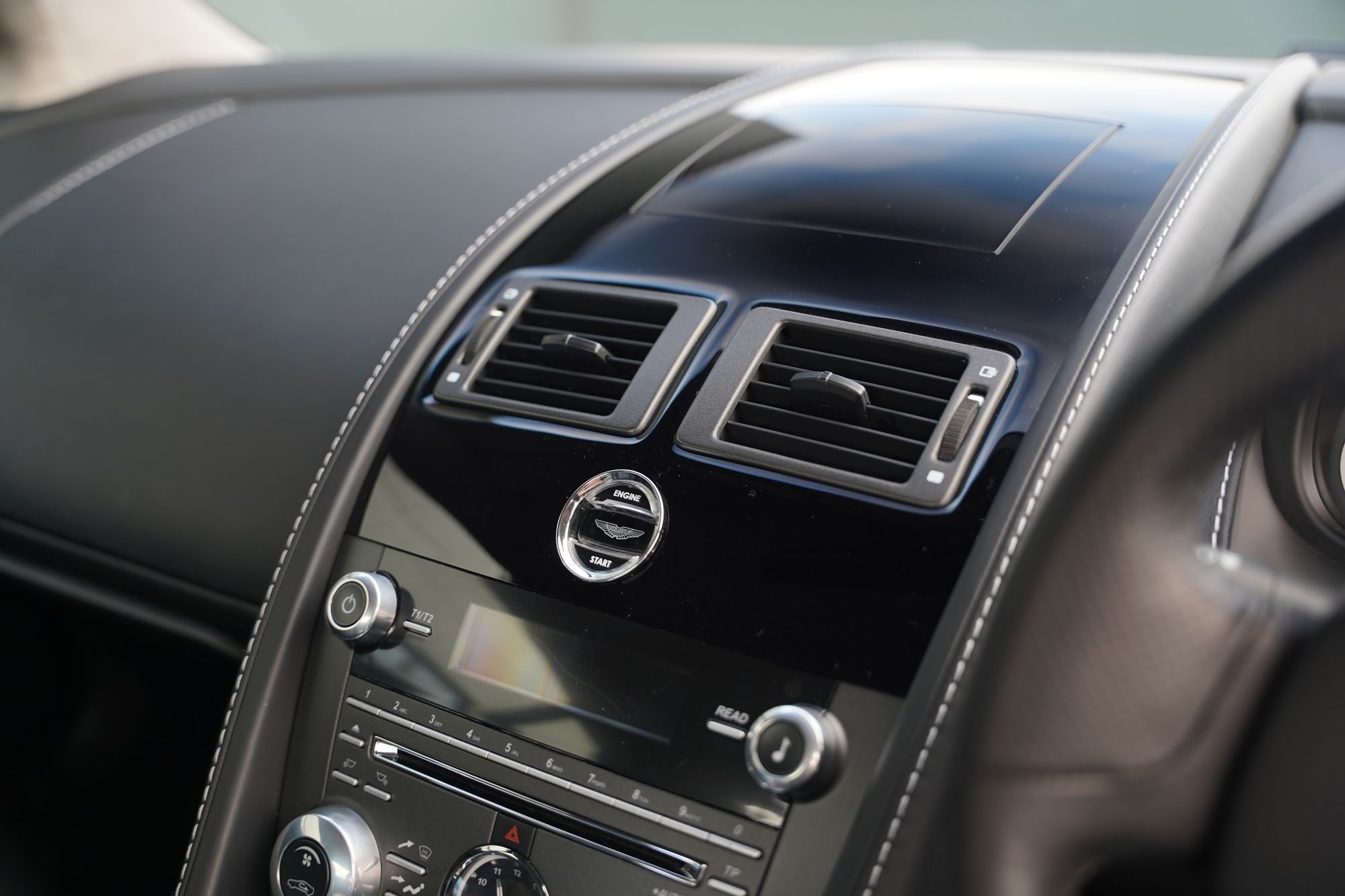 2012 Aston Martin V12 Vantage Manual