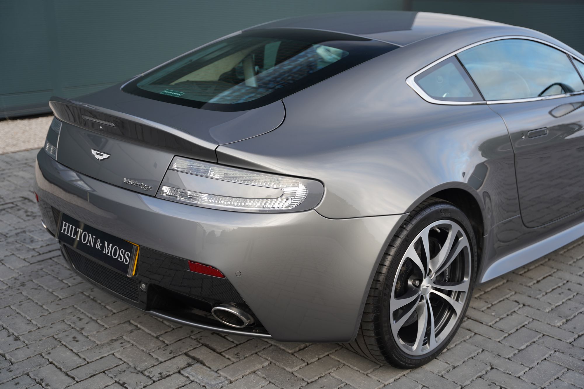 2012 Aston Martin V12 Vantage Manual