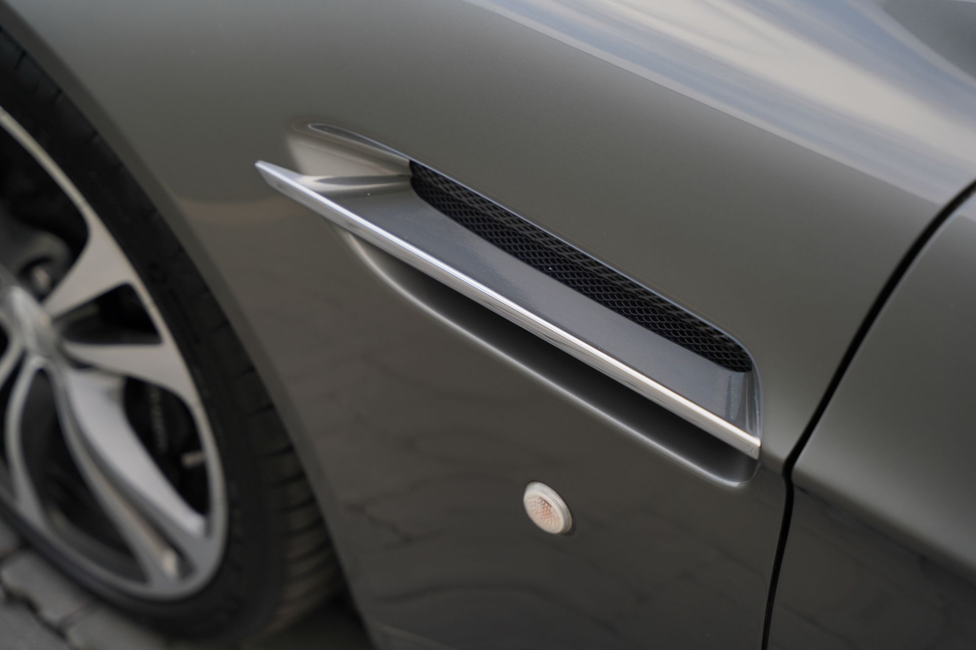 2012 Aston Martin V12 Vantage Manual