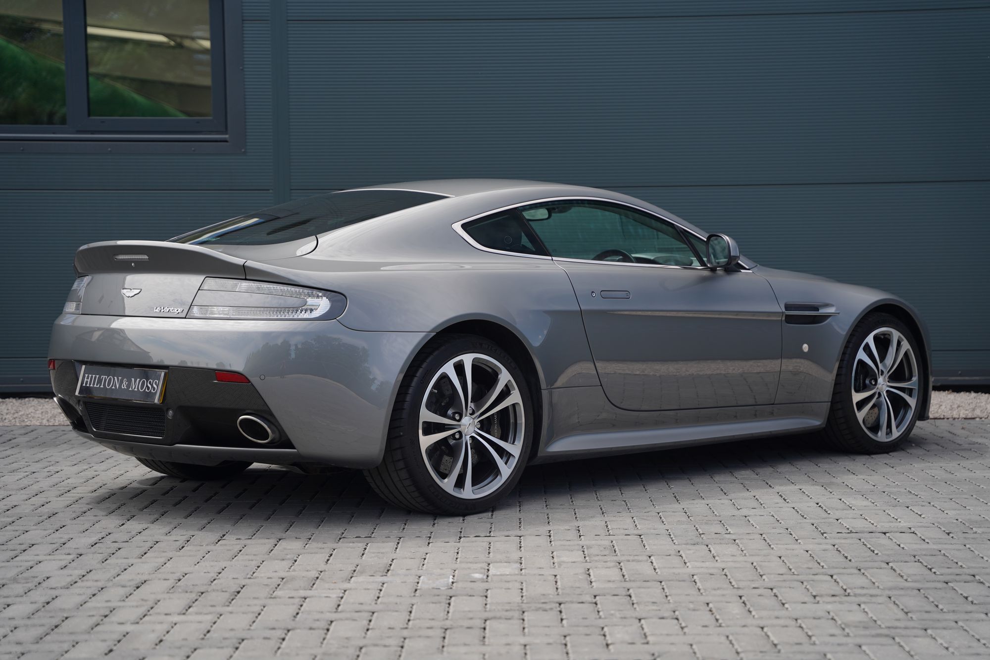 2012 Aston Martin V12 Vantage Manual
