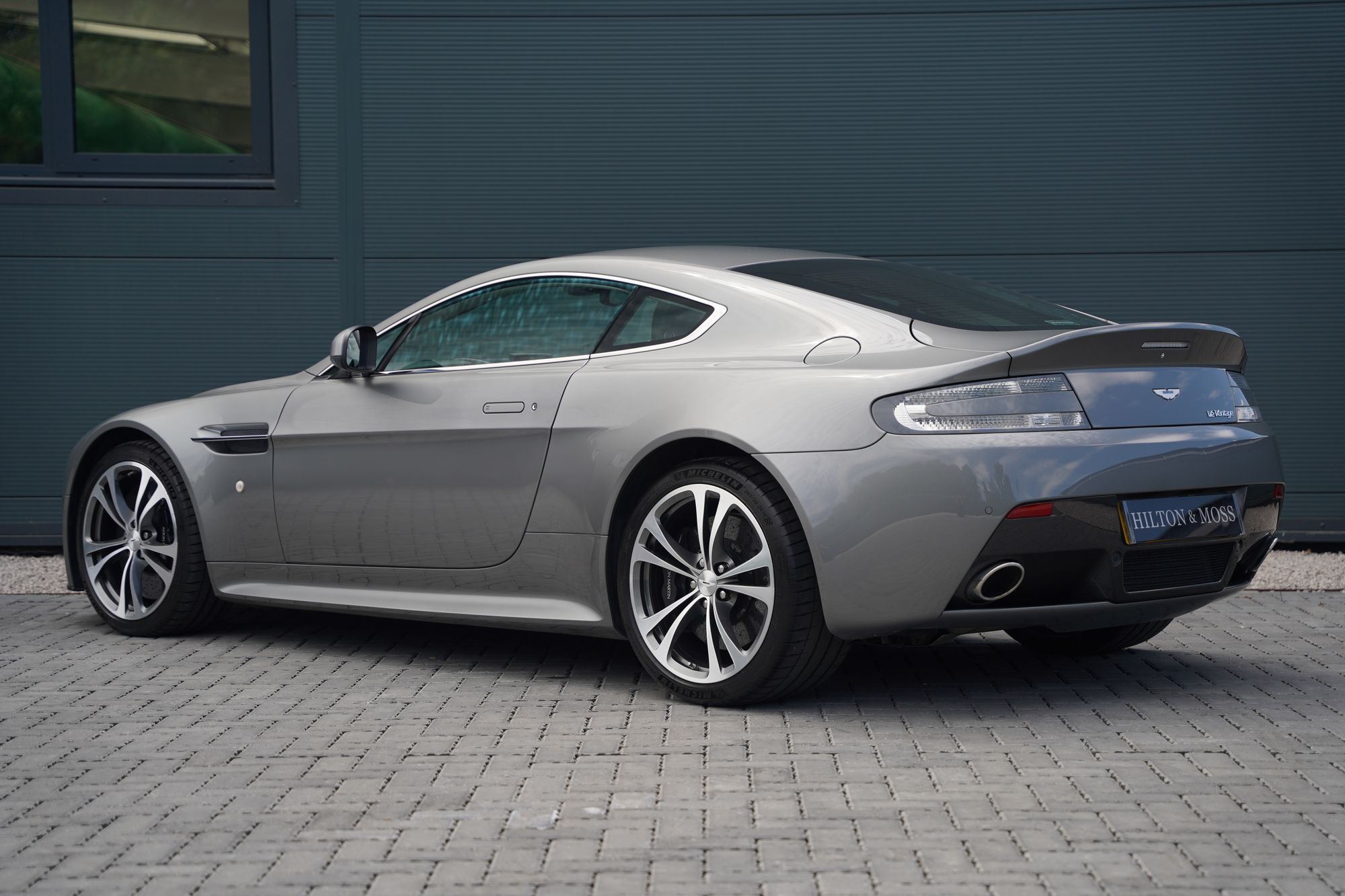 2012 Aston Martin V12 Vantage Manual