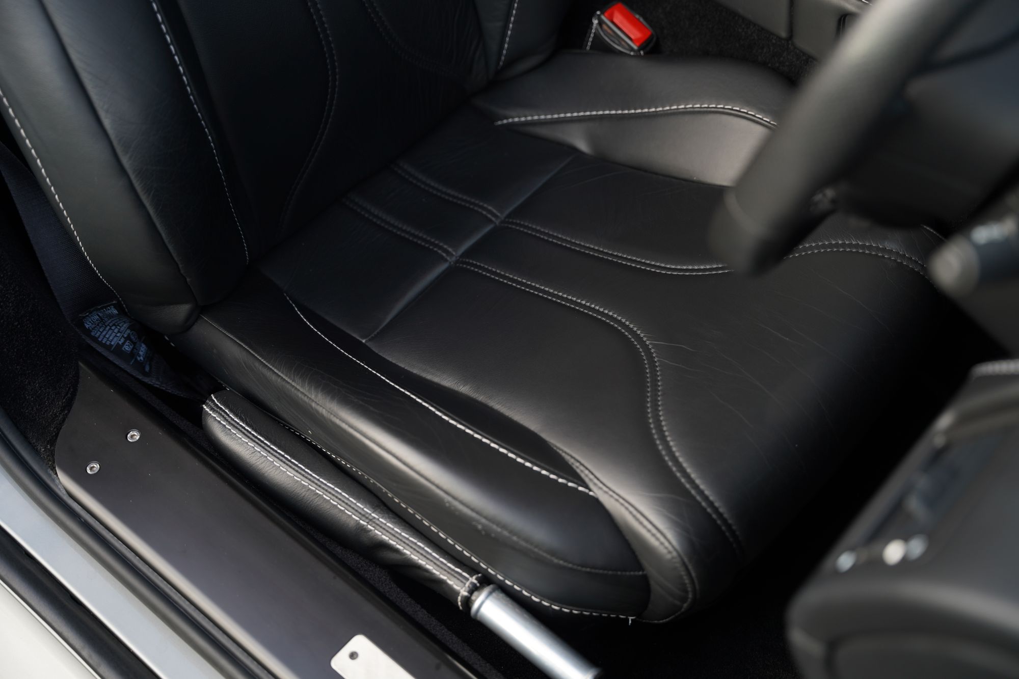 2012 Aston Martin V12 Vantage Manual