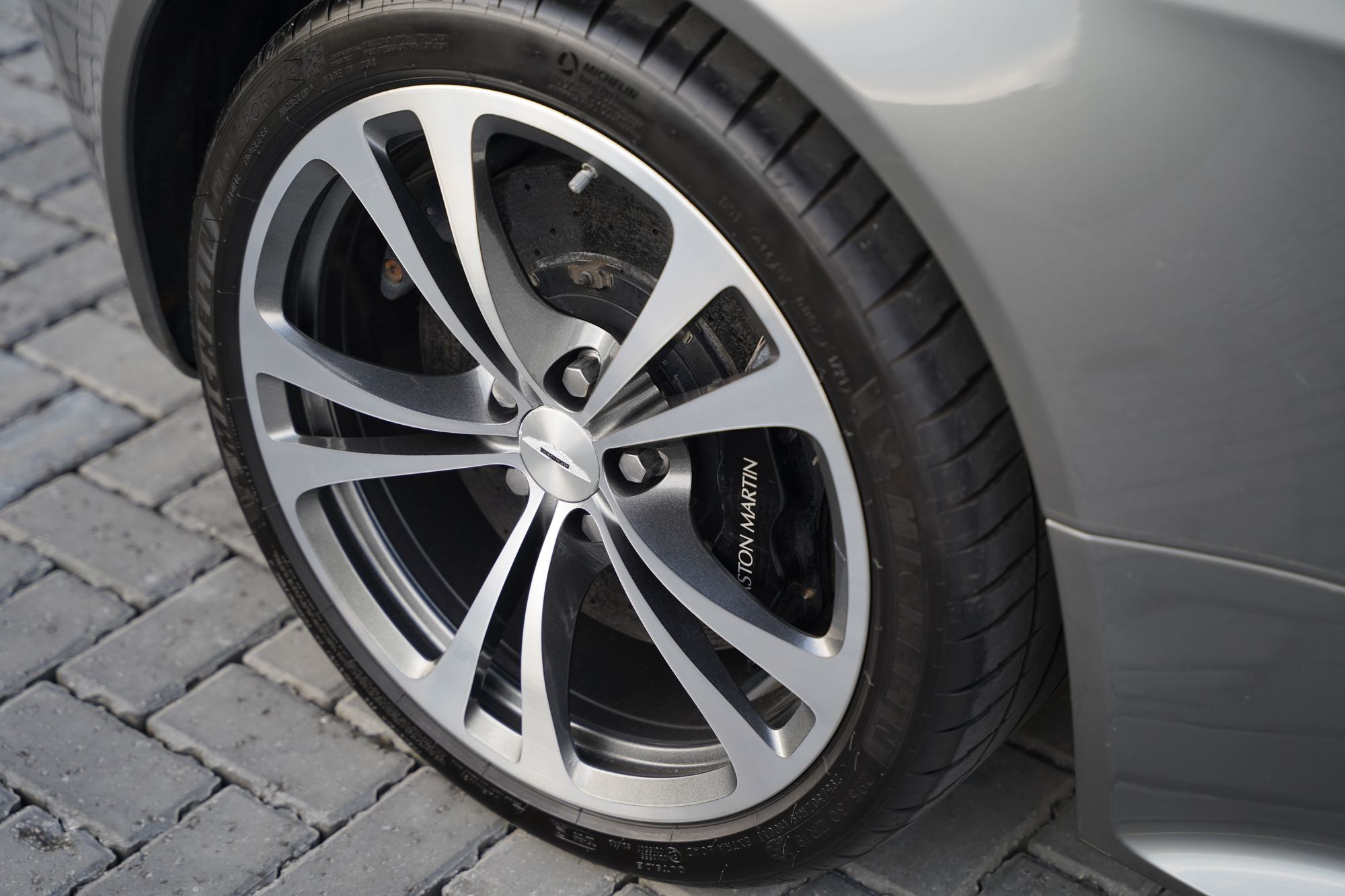2012 Aston Martin V12 Vantage Manual