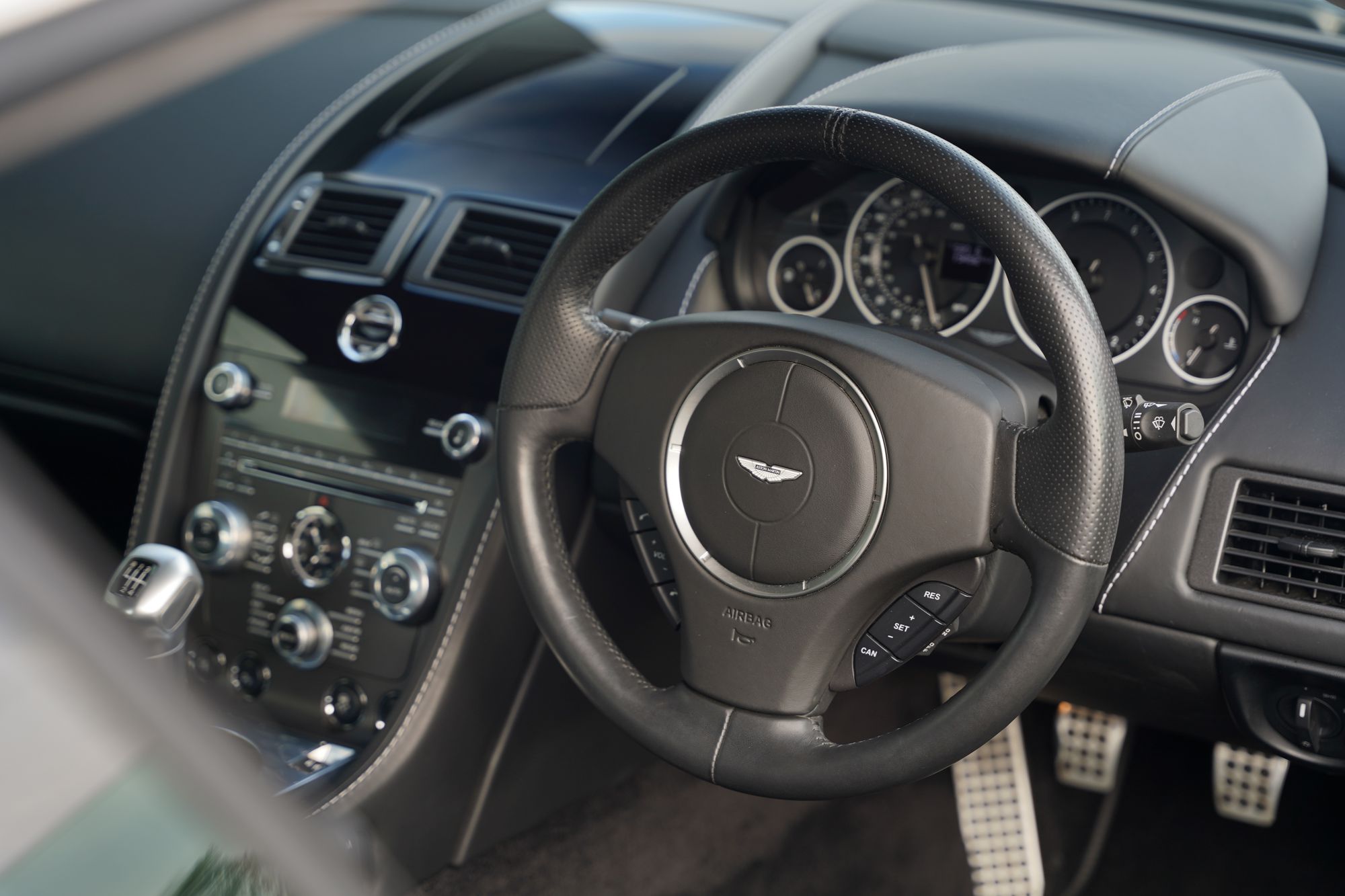 2012 Aston Martin V12 Vantage Manual