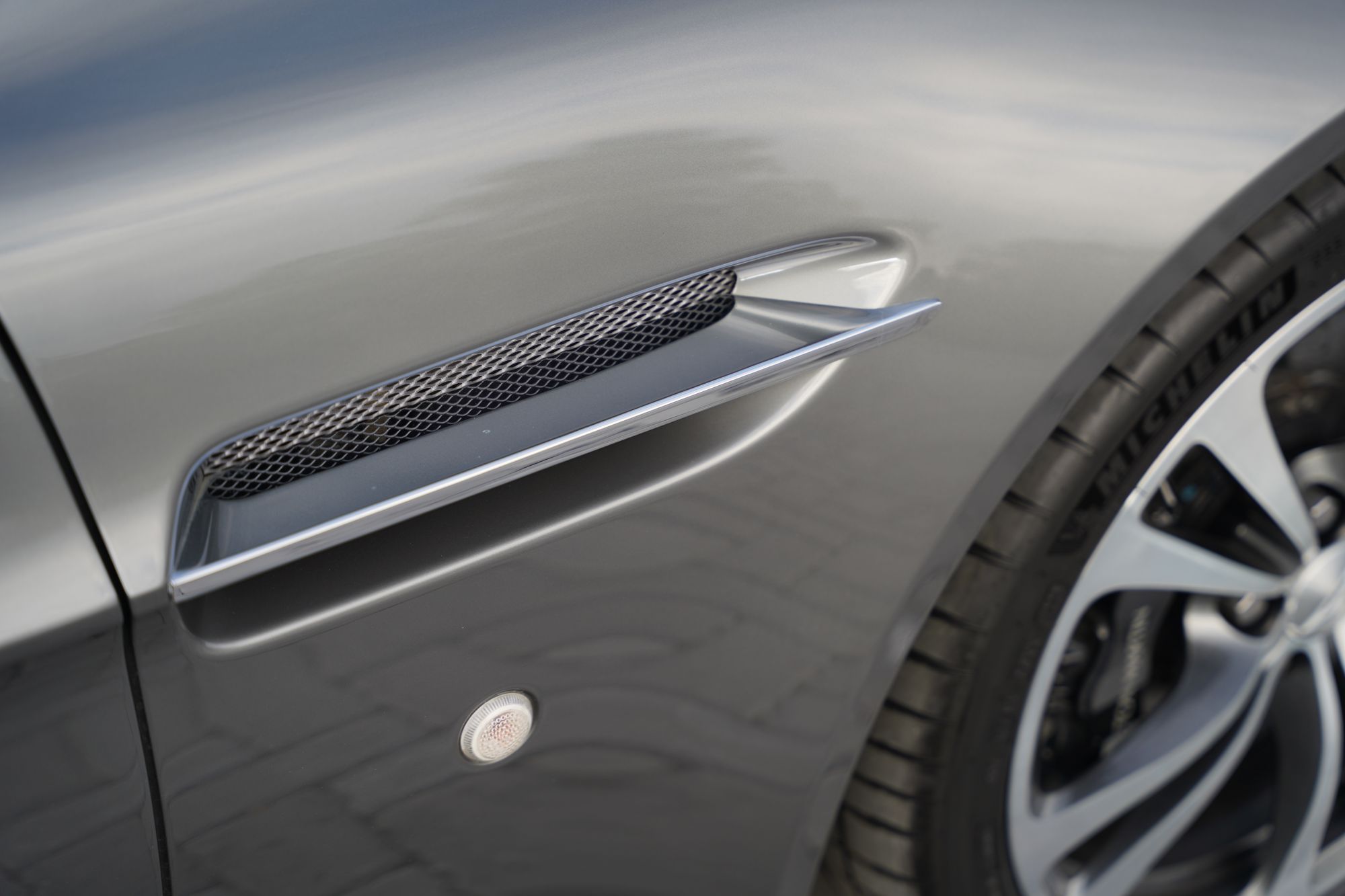 2012 Aston Martin V12 Vantage Manual