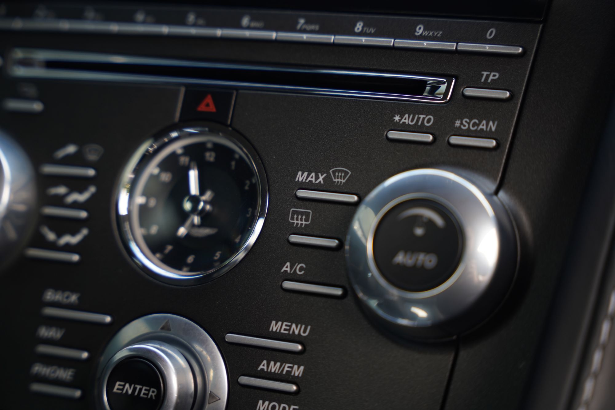 2012 Aston Martin V12 Vantage Manual
