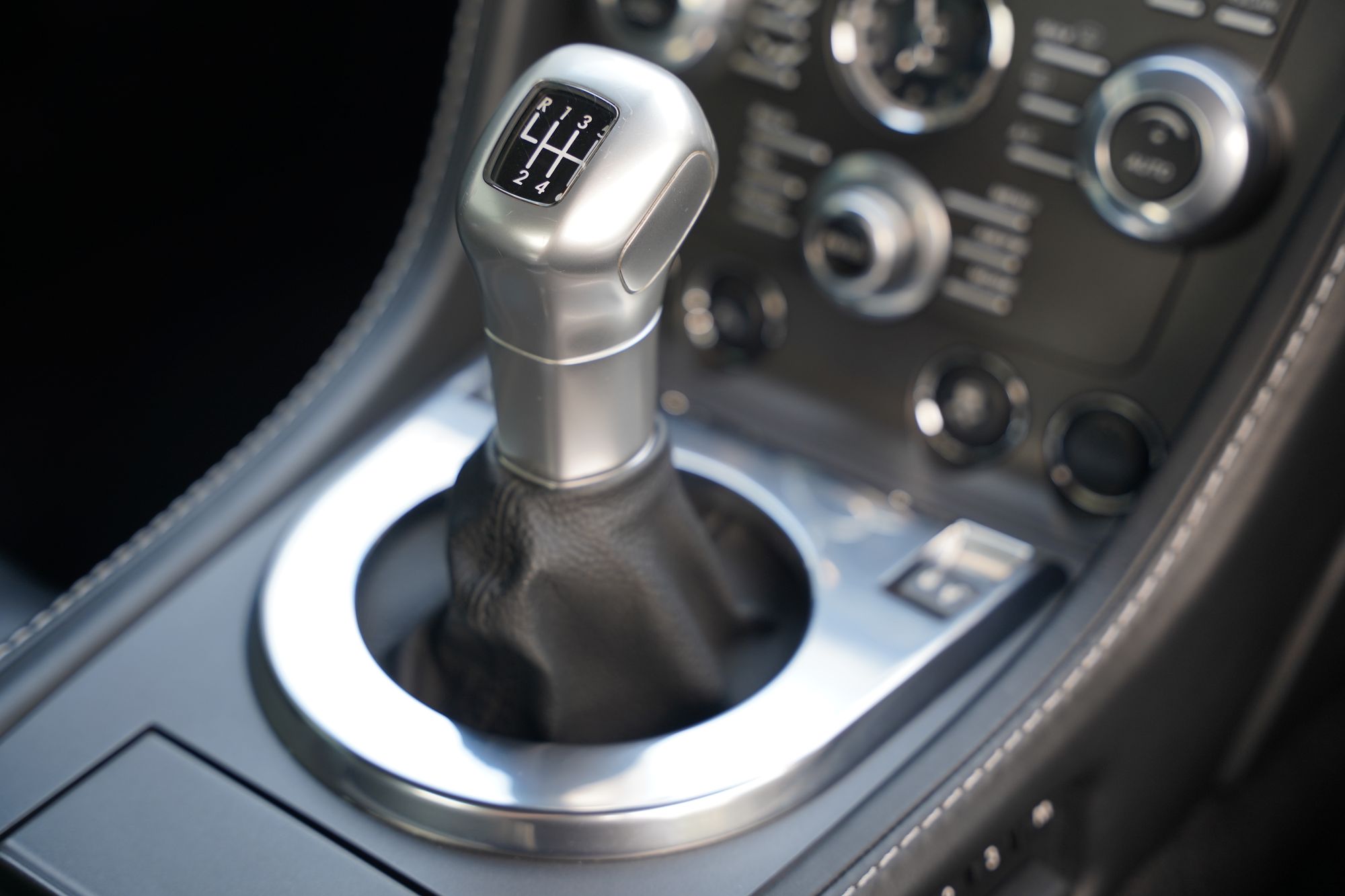2012 Aston Martin V12 Vantage Manual