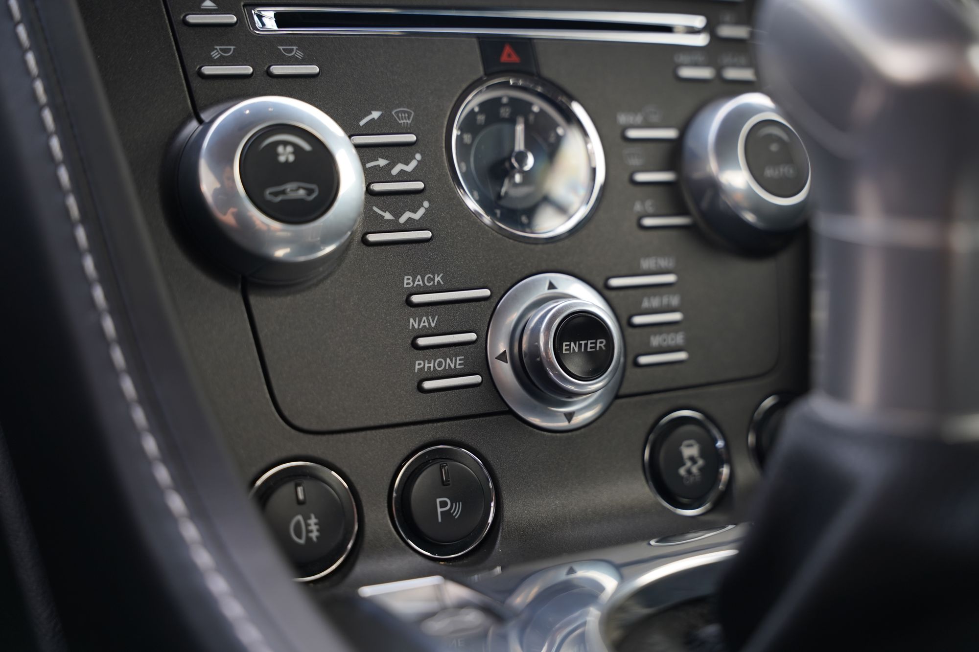 2012 Aston Martin V12 Vantage Manual