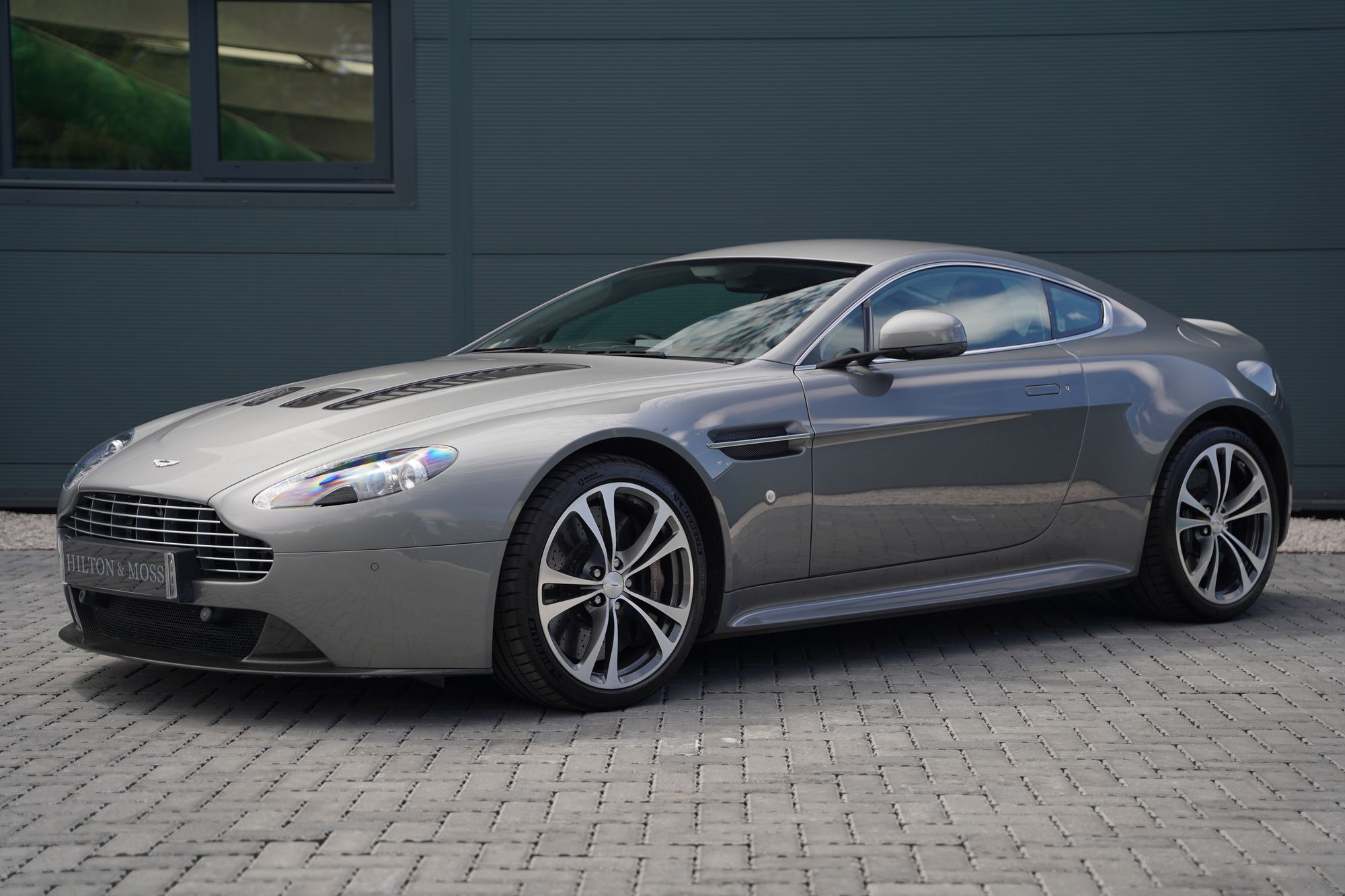 2012 Aston Martin V12 Vantage Manual