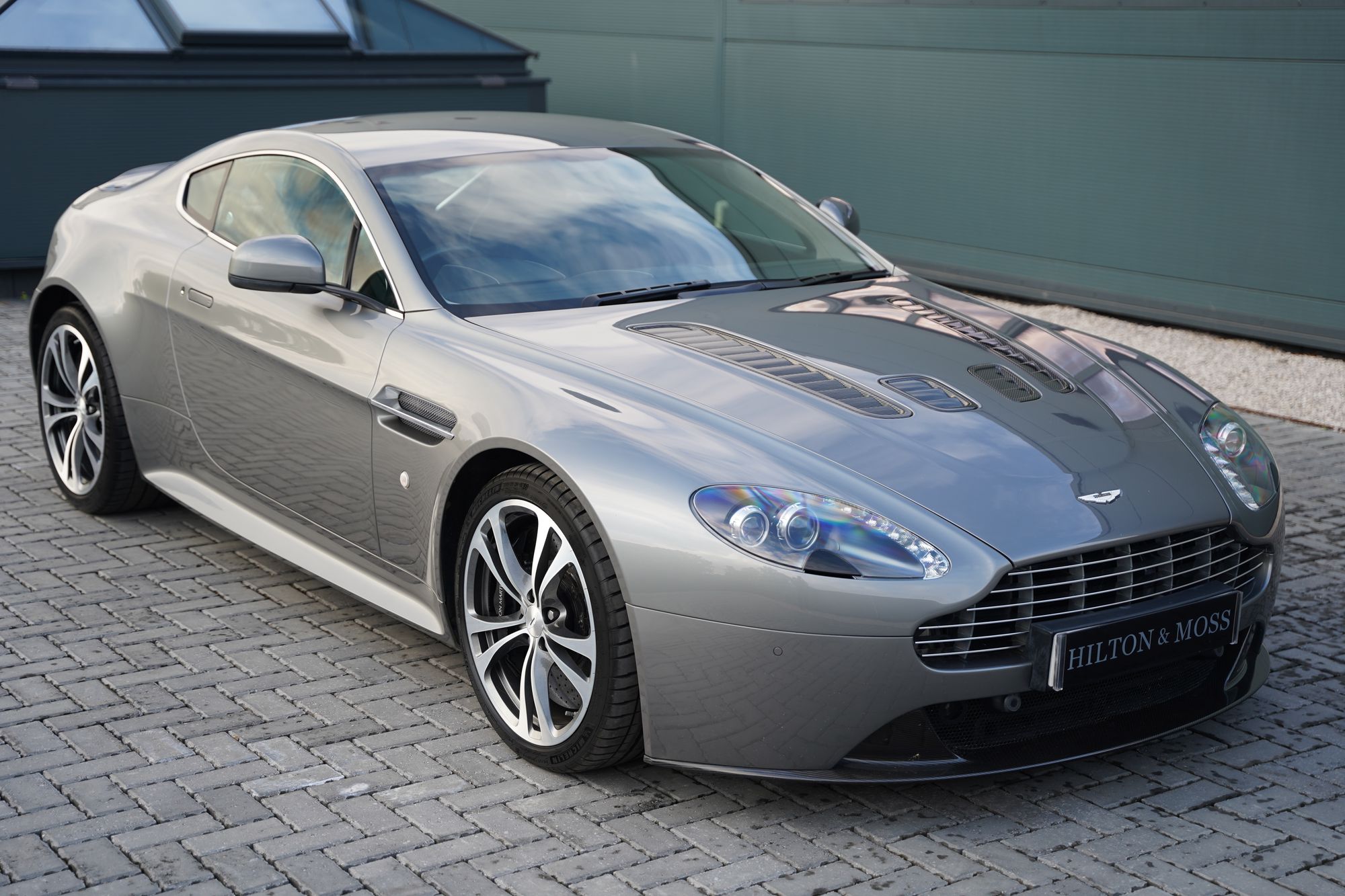 2012 Aston Martin V12 Vantage Manual