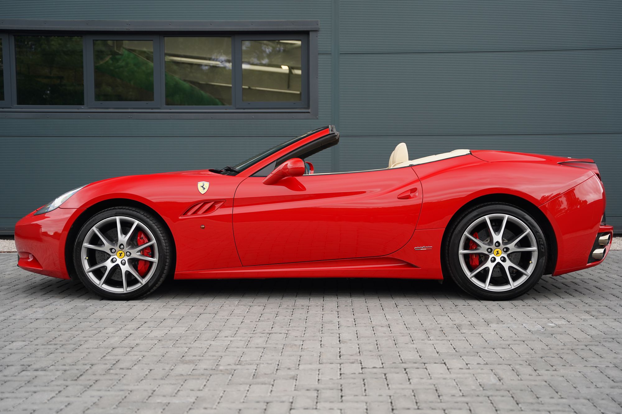 2010 Ferrari California 2+2