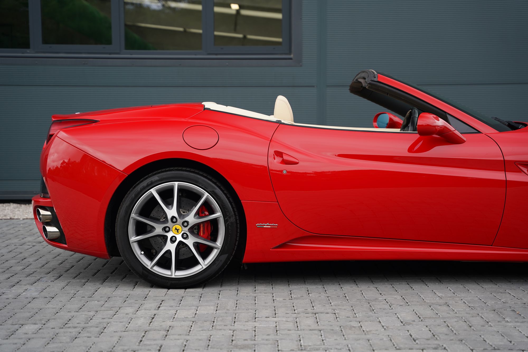 2010 Ferrari California 2+2