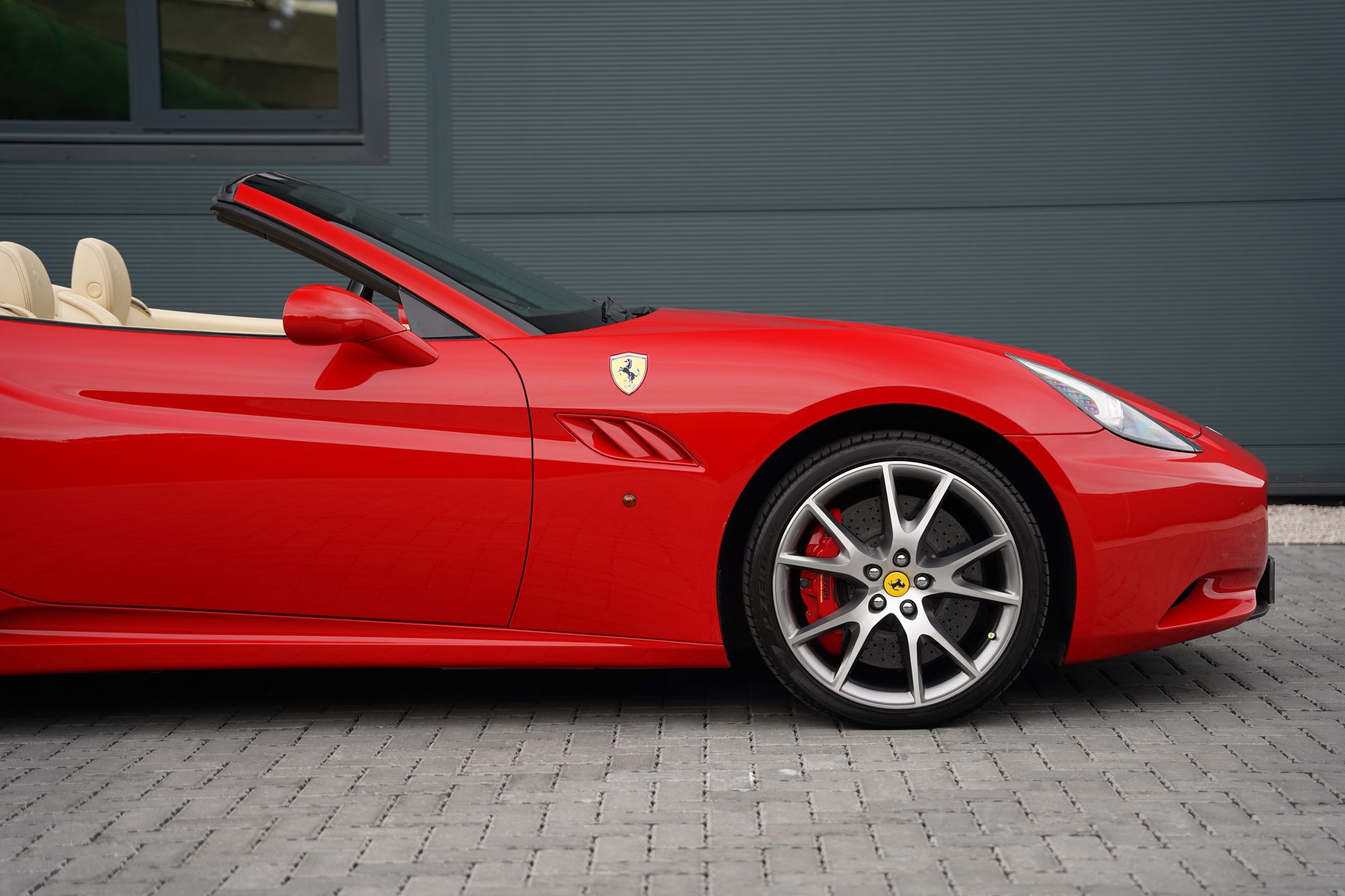 2010 Ferrari California 2+2