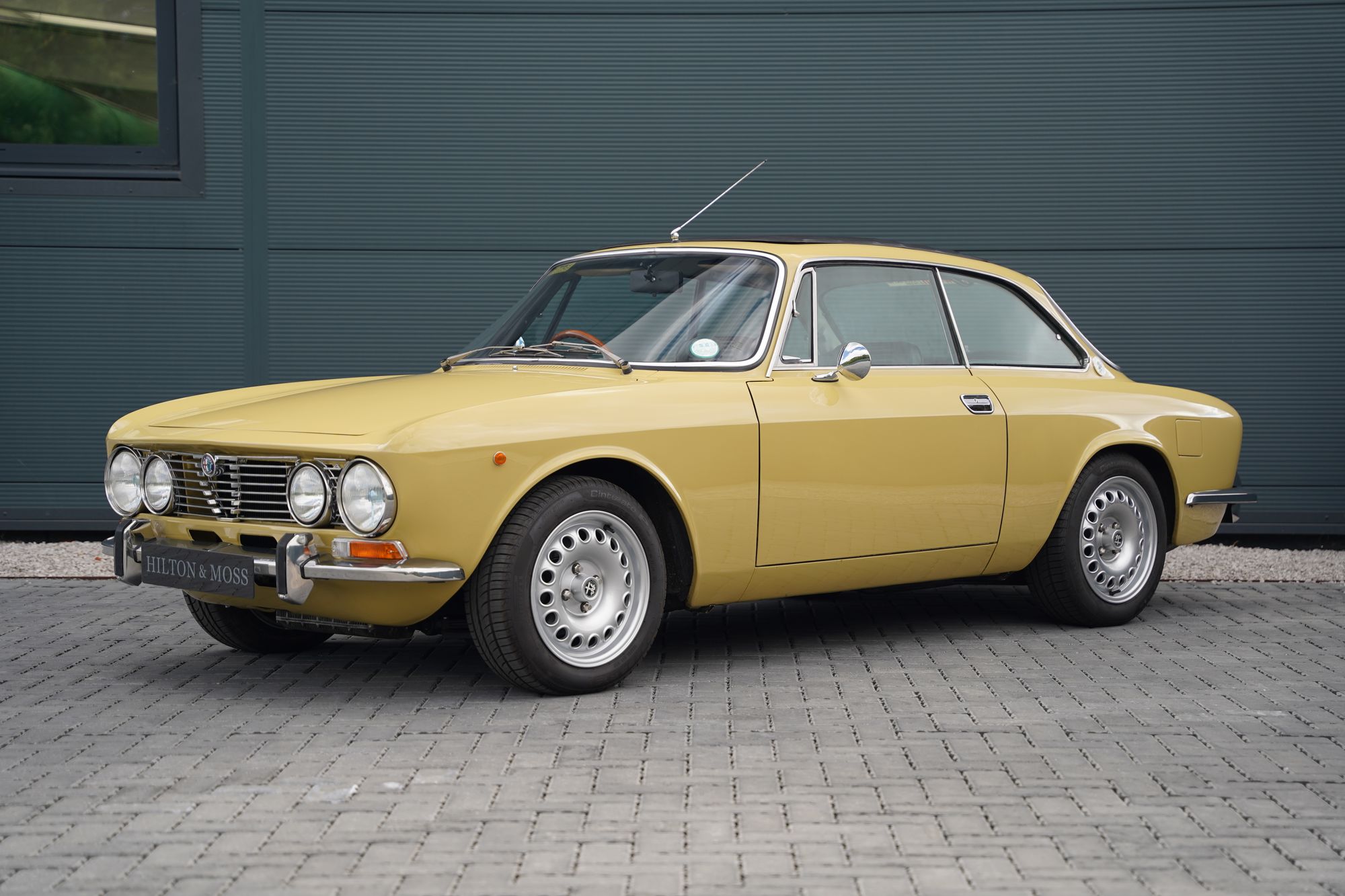 1975 Alfa Romeo 2000 GTV