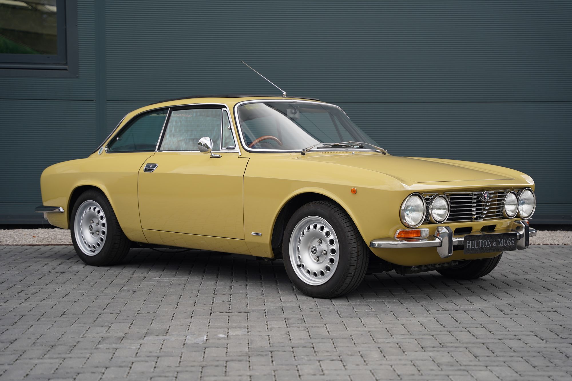 1975 Alfa Romeo 2000 GTV