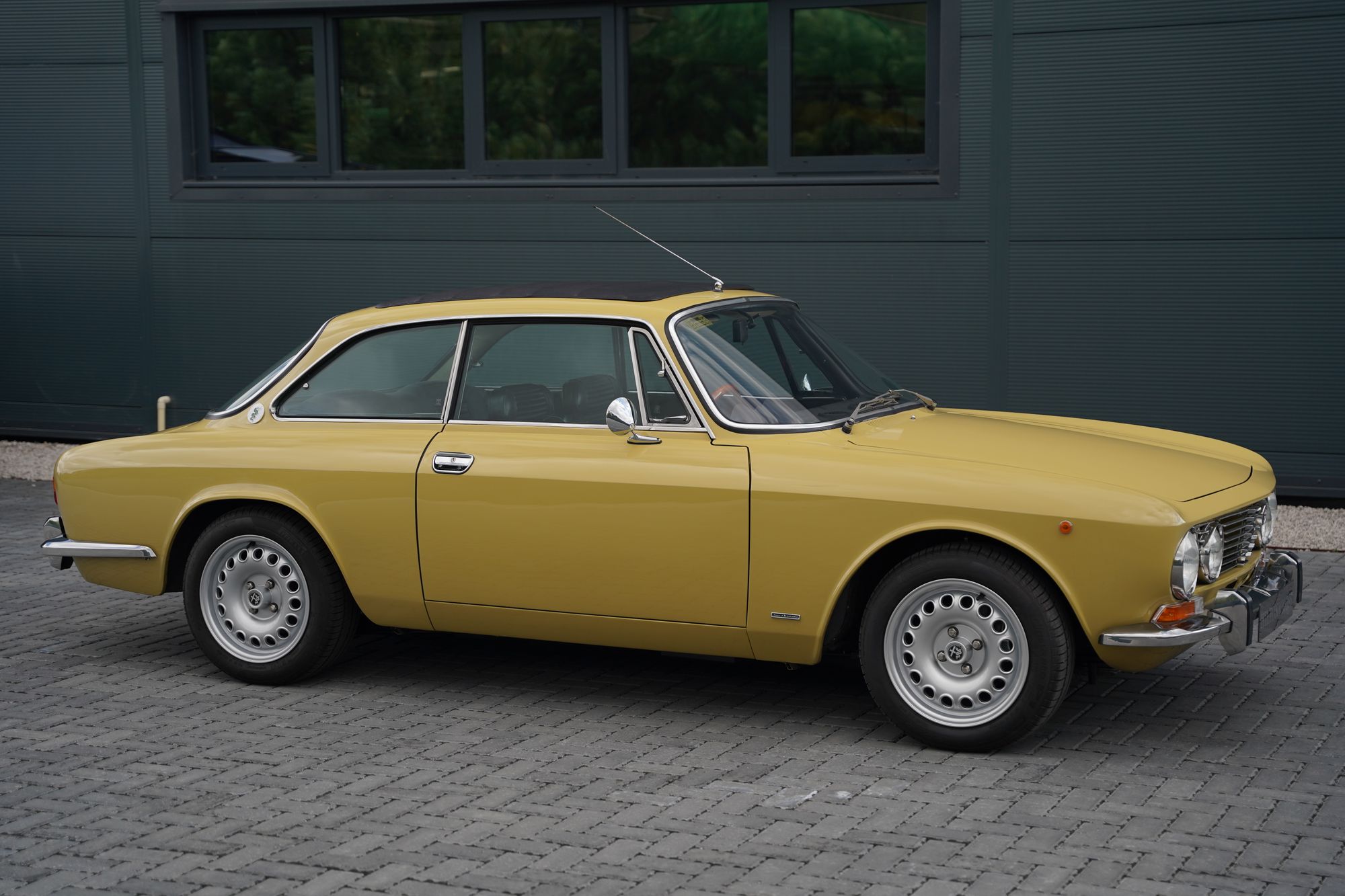 1975 Alfa Romeo 2000 GTV