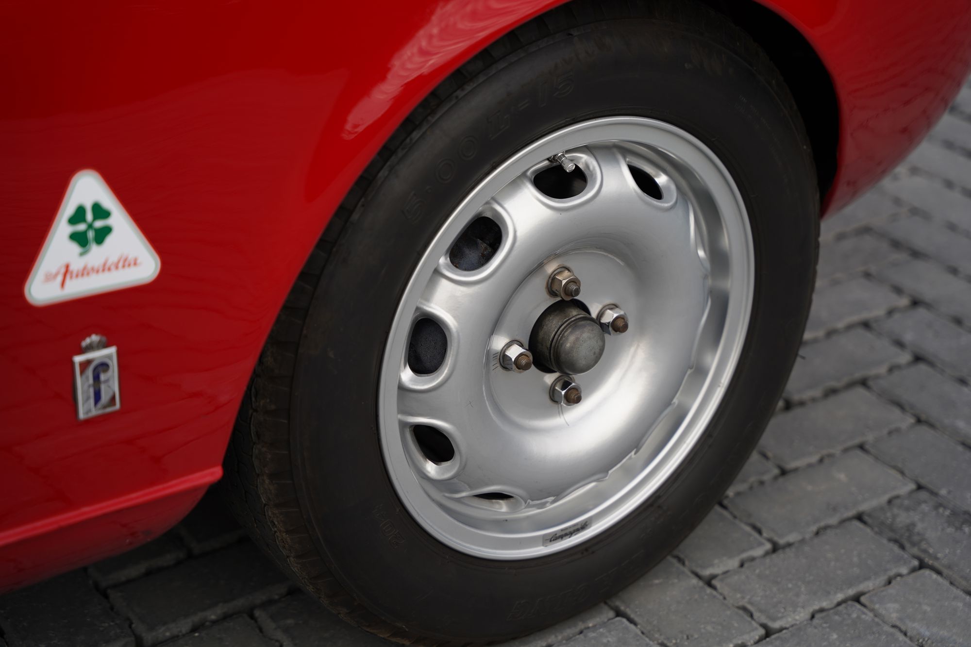 1965 Alfa Romeo Giulia 101 Spider Veloce