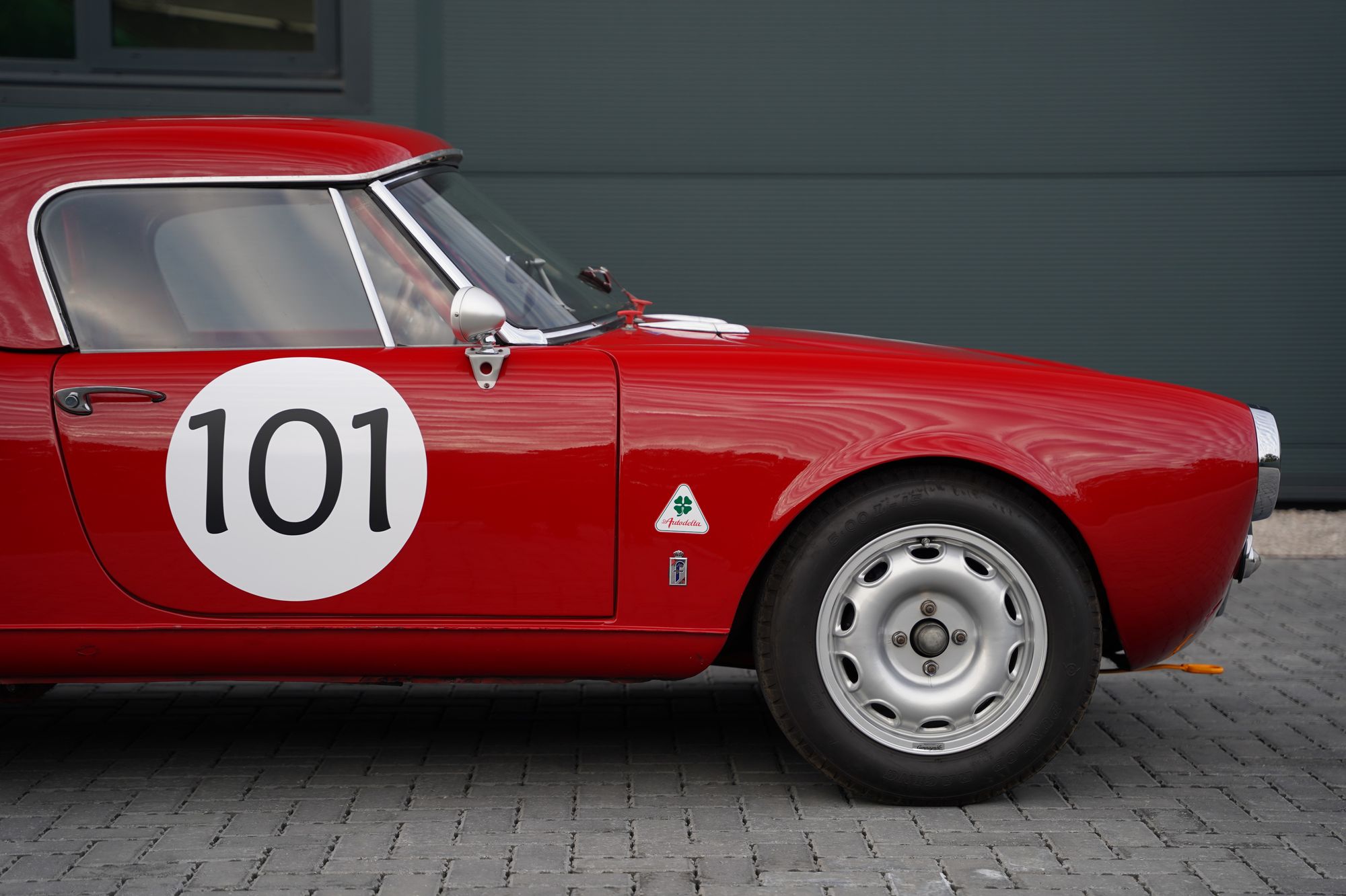 1965 Alfa Romeo Giulia 101 Spider Veloce
