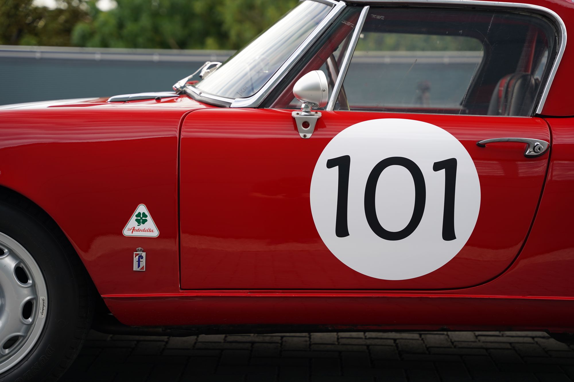 1965 Alfa Romeo Giulia 101 Spider Veloce