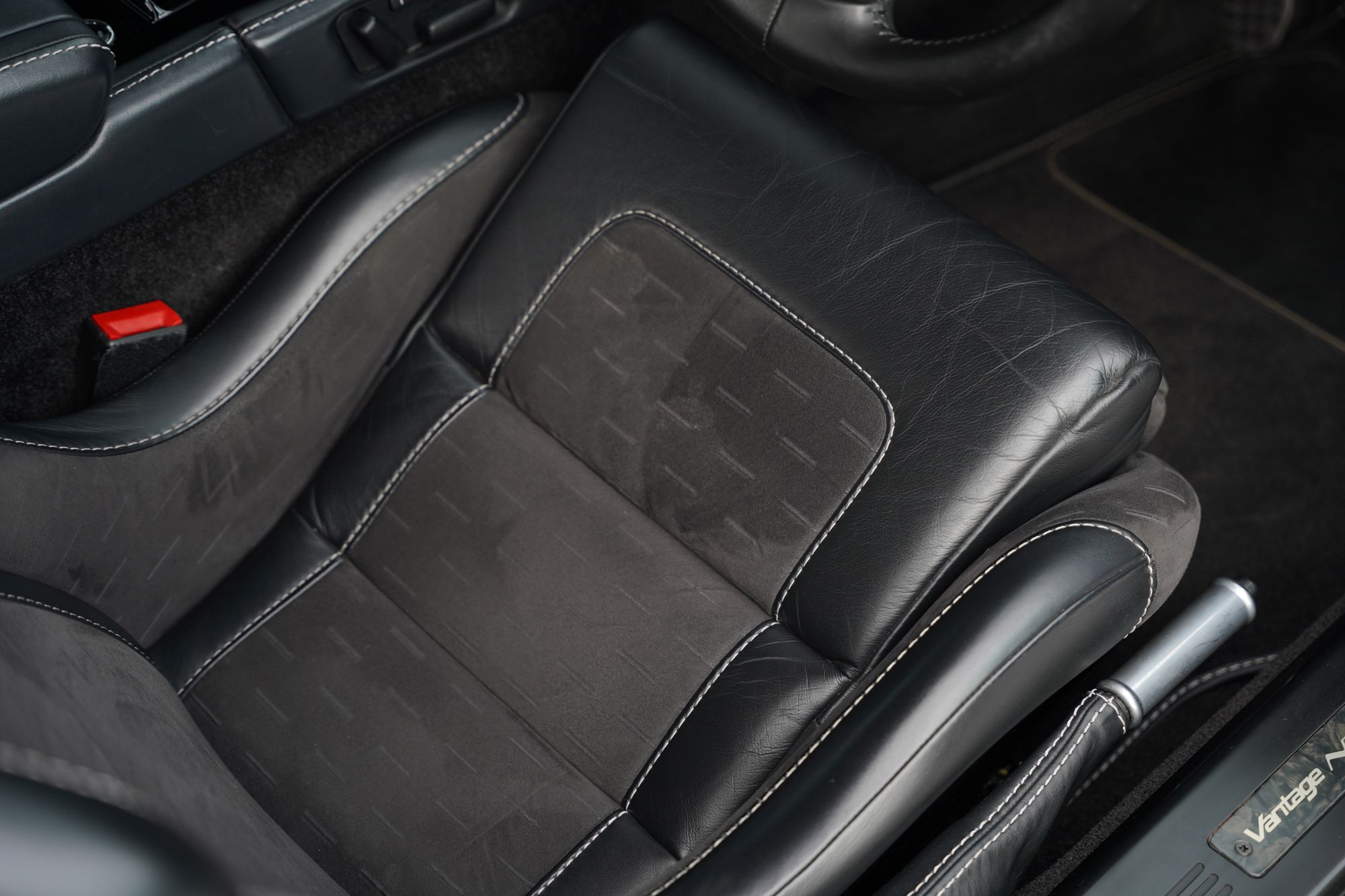 2016 Aston Martin V8 Vantage N430