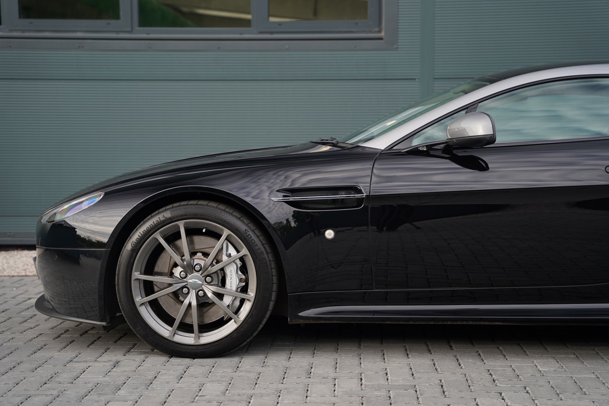 2016 Aston Martin V8 Vantage N430