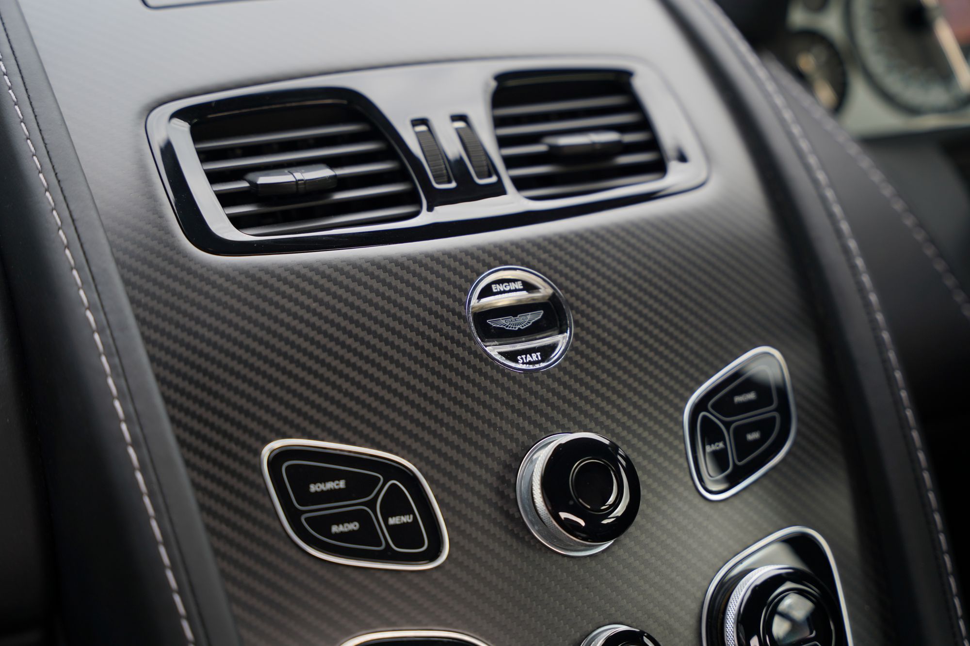 2016 Aston Martin V8 Vantage N430
