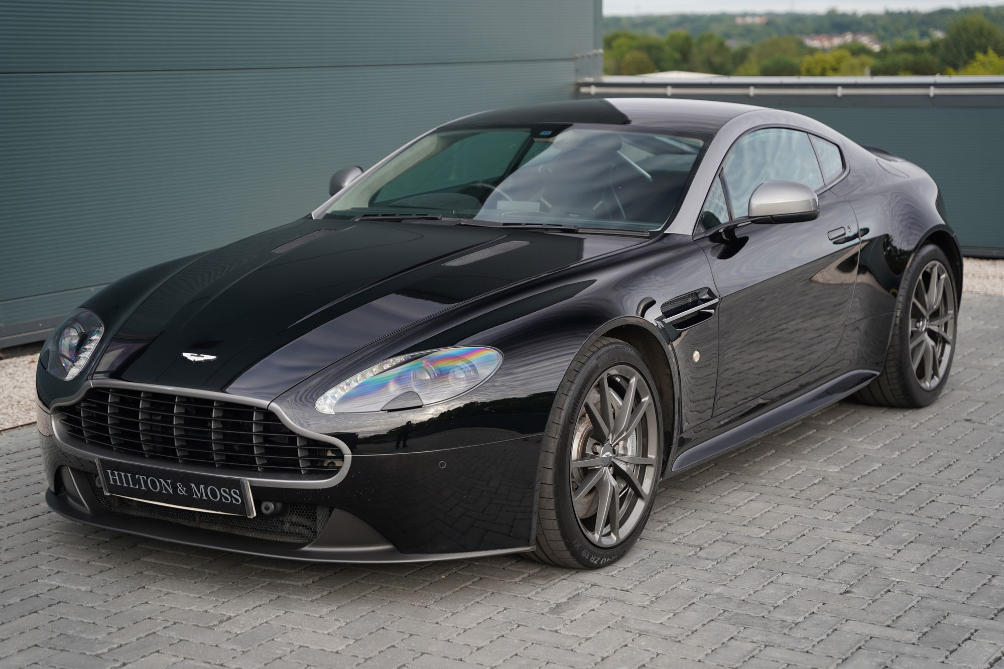 2016 Aston Martin V8 Vantage N430