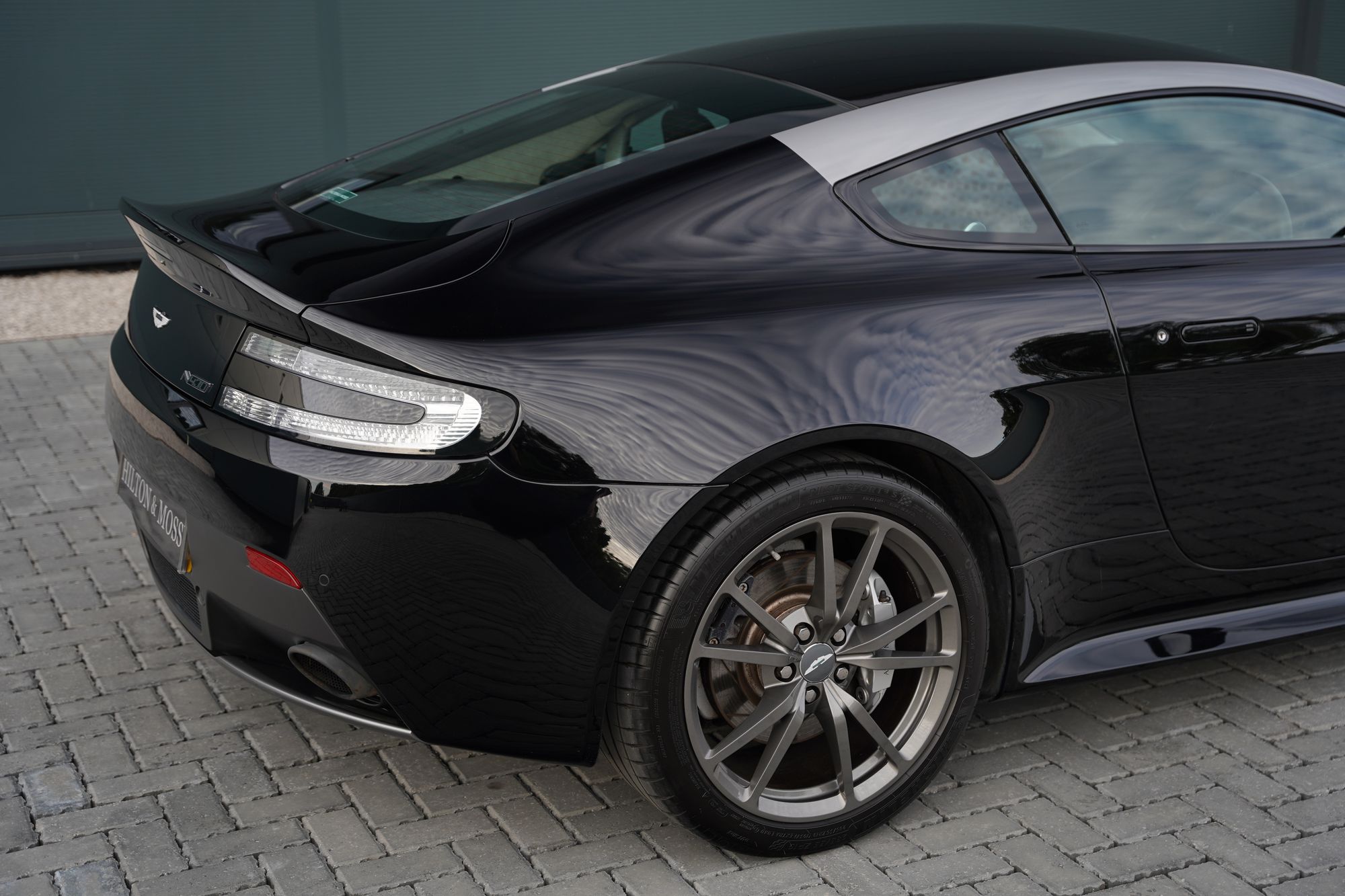 2016 Aston Martin V8 Vantage N430
