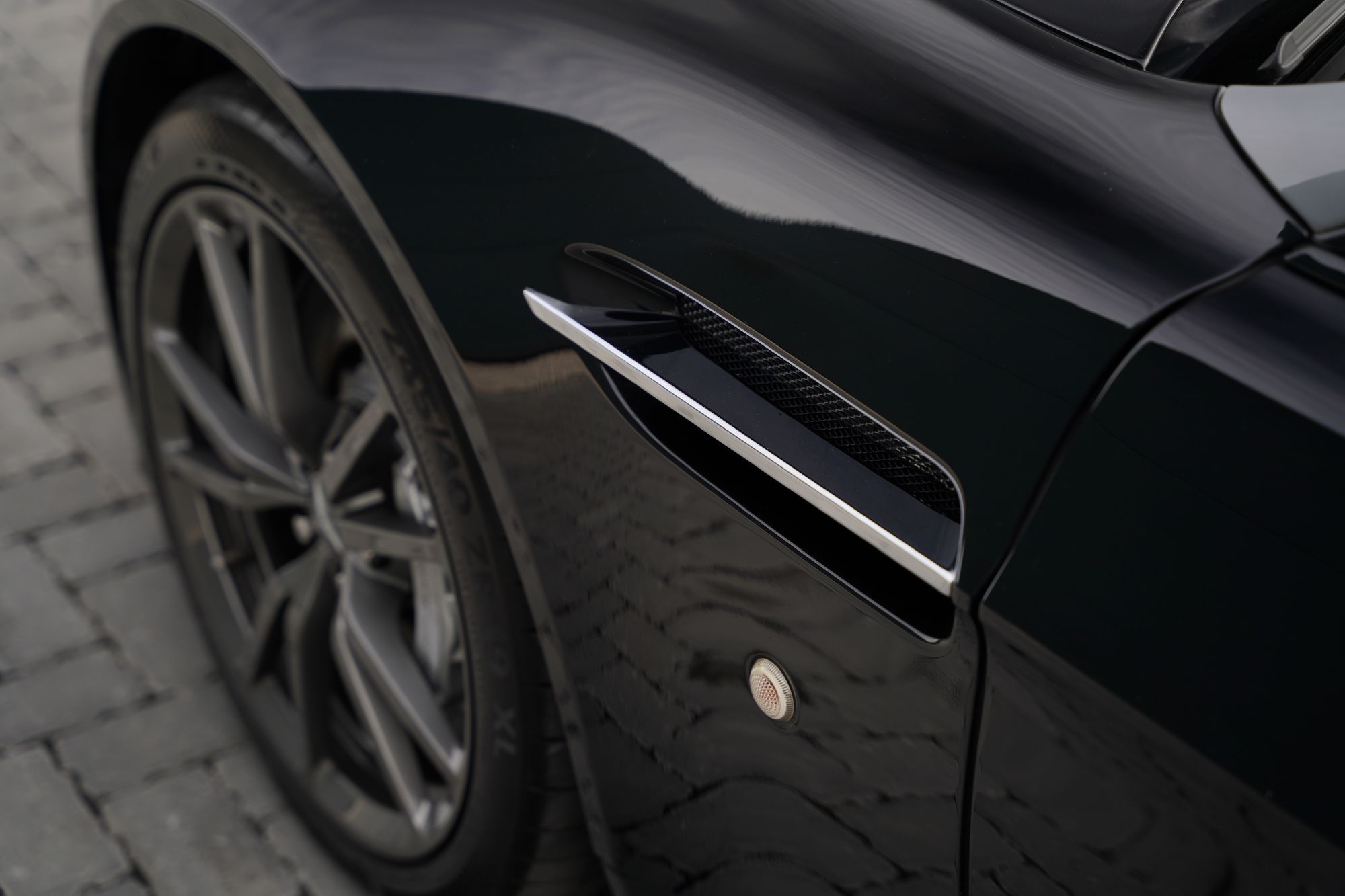 2016 Aston Martin V8 Vantage N430