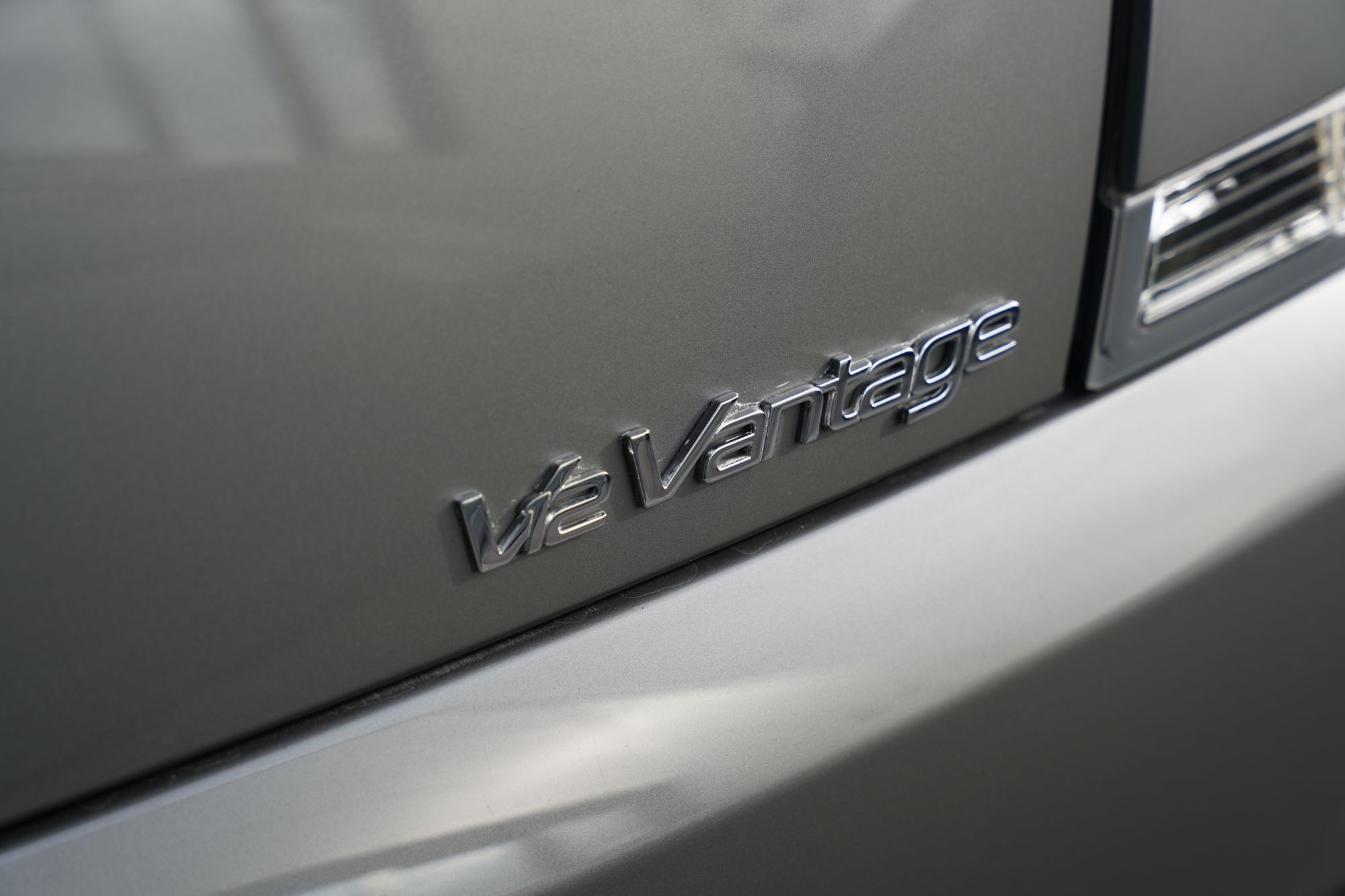 2010 Aston Martin V12 Vantage Manual