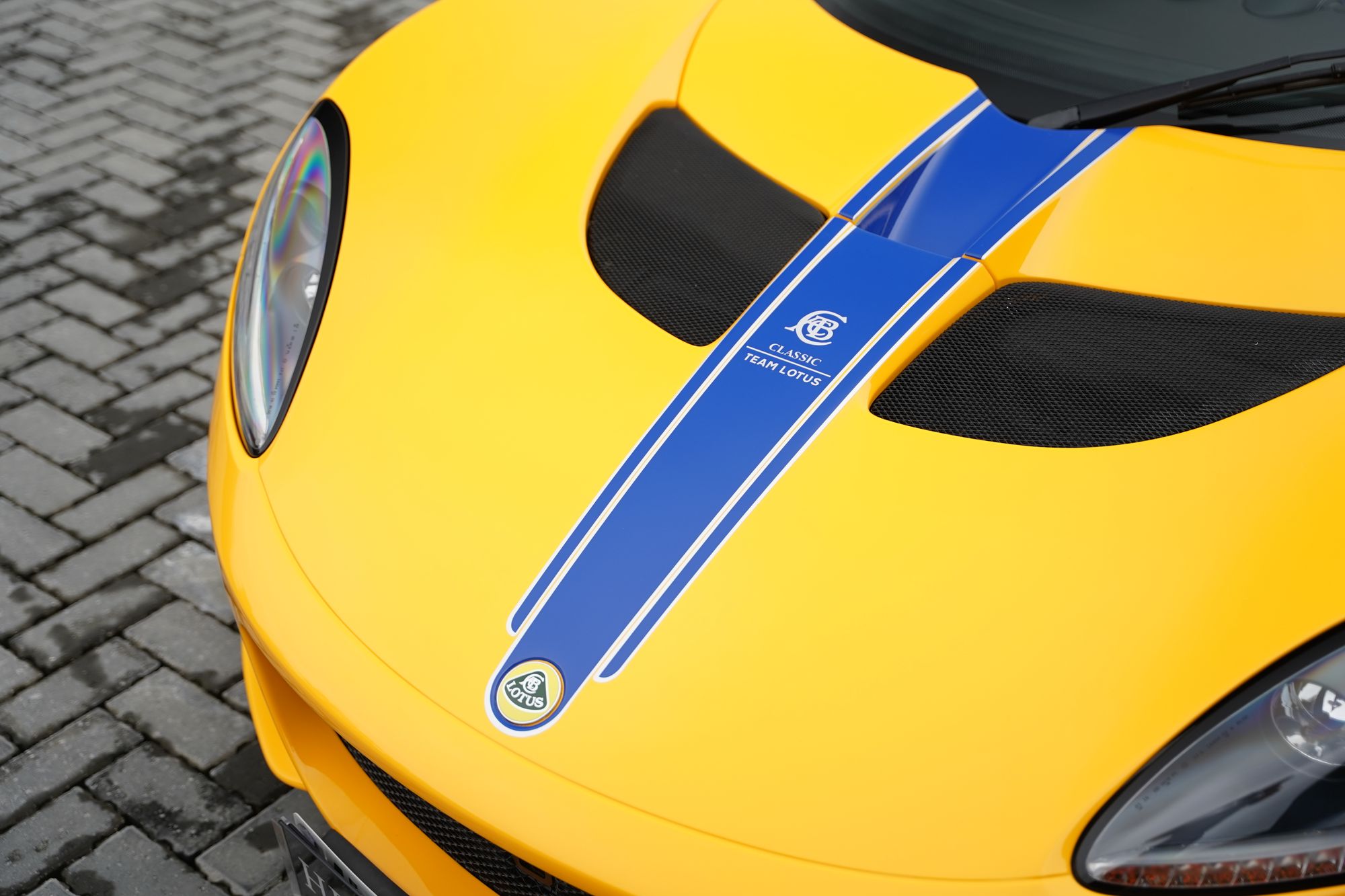 2018 Lotus Elise Sport 220 '99T Camel'