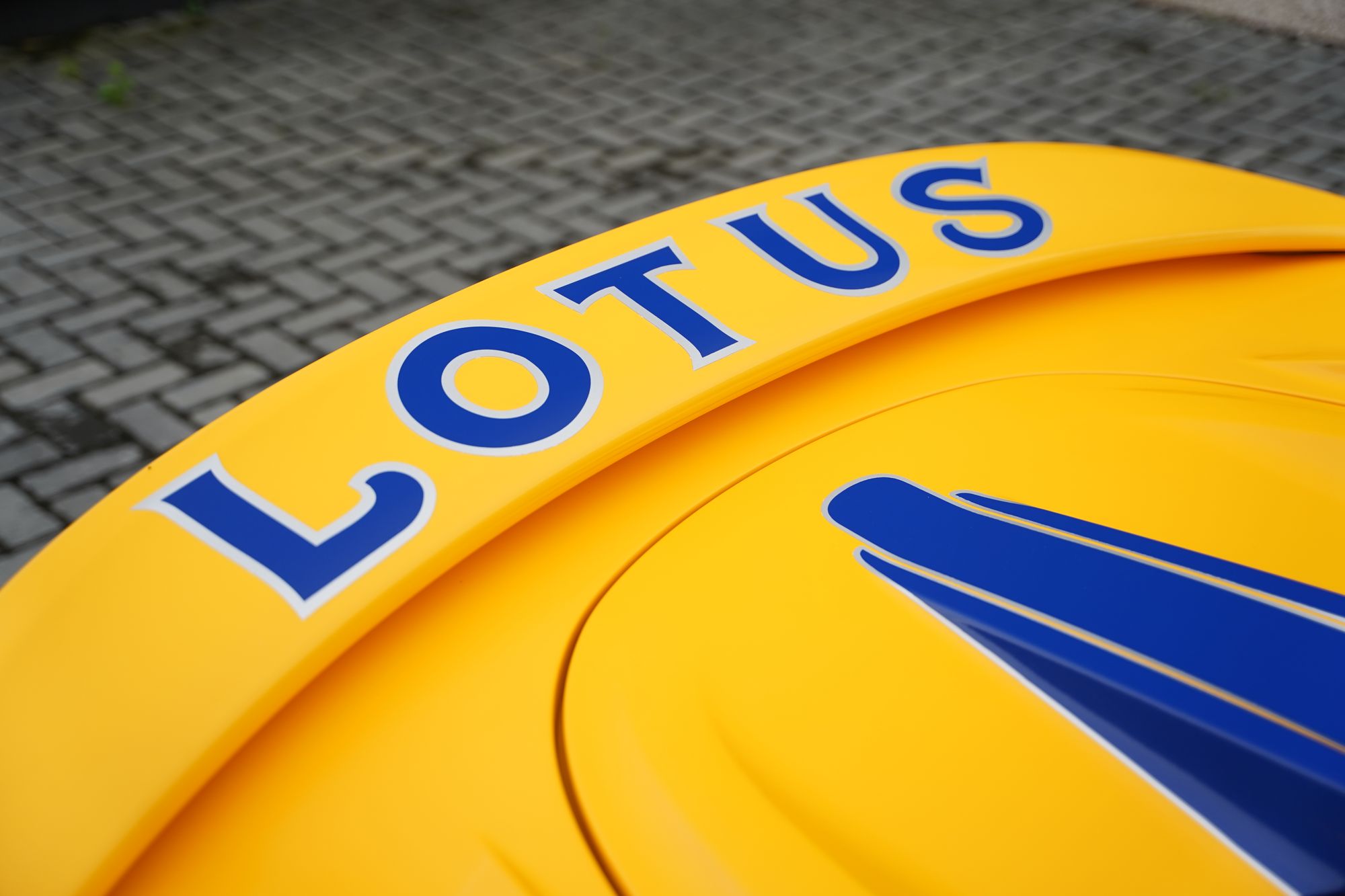 2018 Lotus Elise Sport 220 '99T Camel'