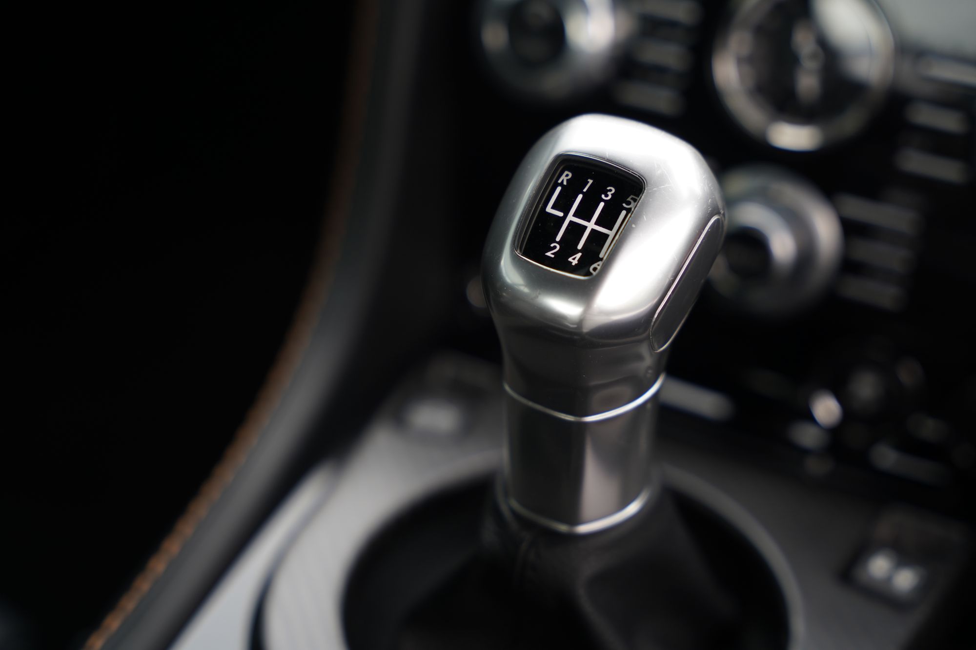 2012 Aston Martin V12 Vantage Manual