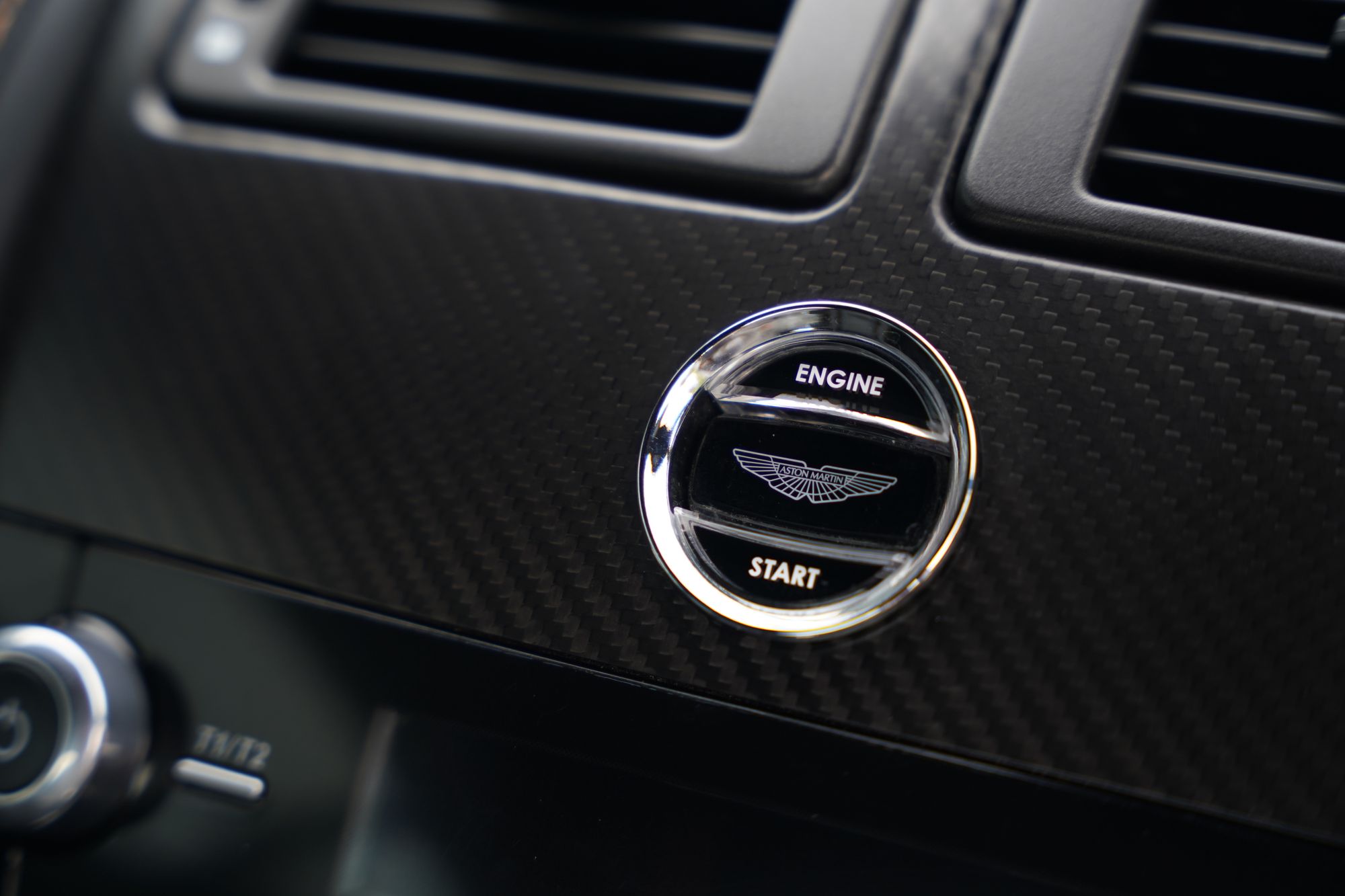 2012 Aston Martin V12 Vantage Manual
