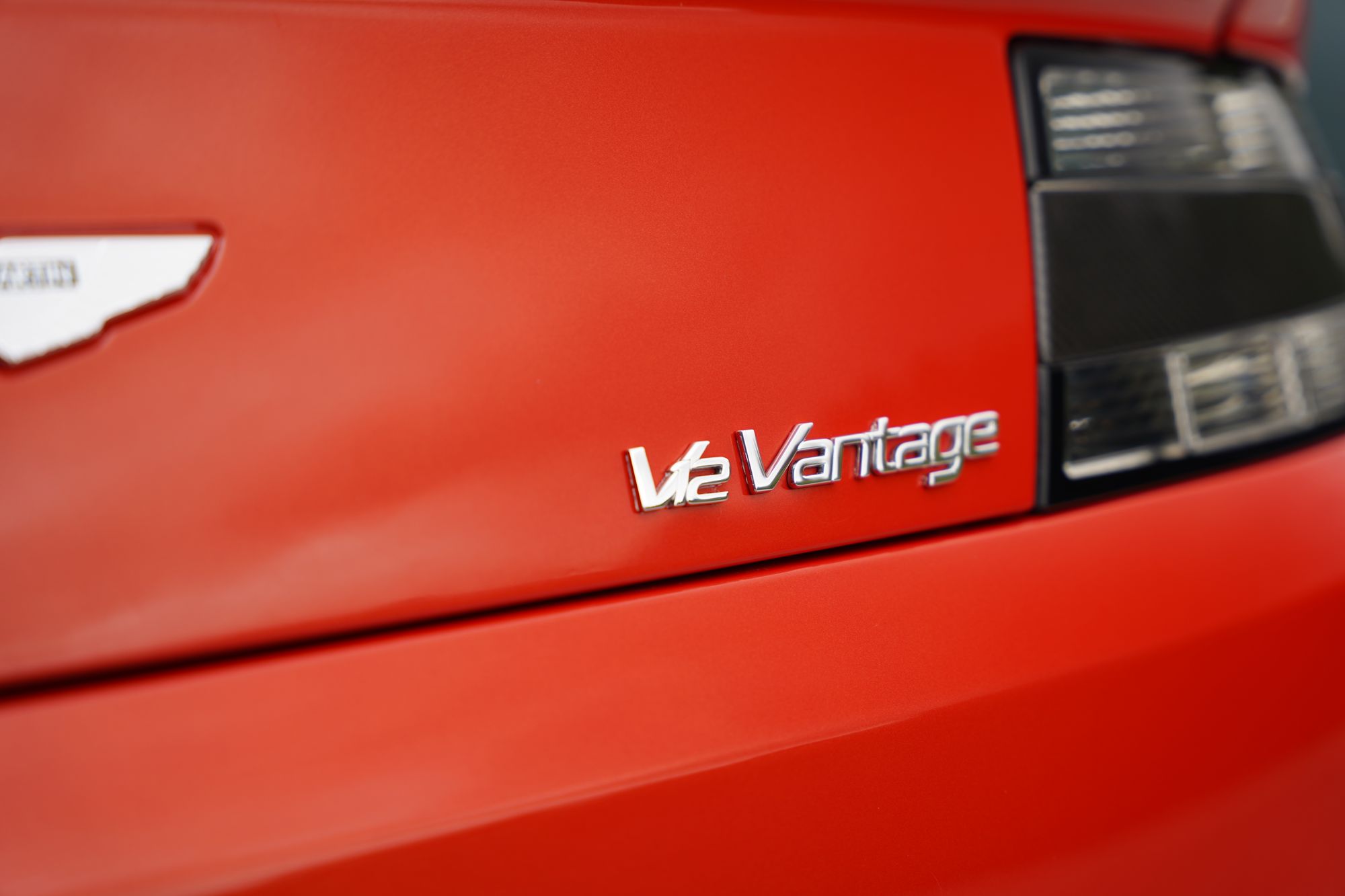 2012 Aston Martin V12 Vantage Manual