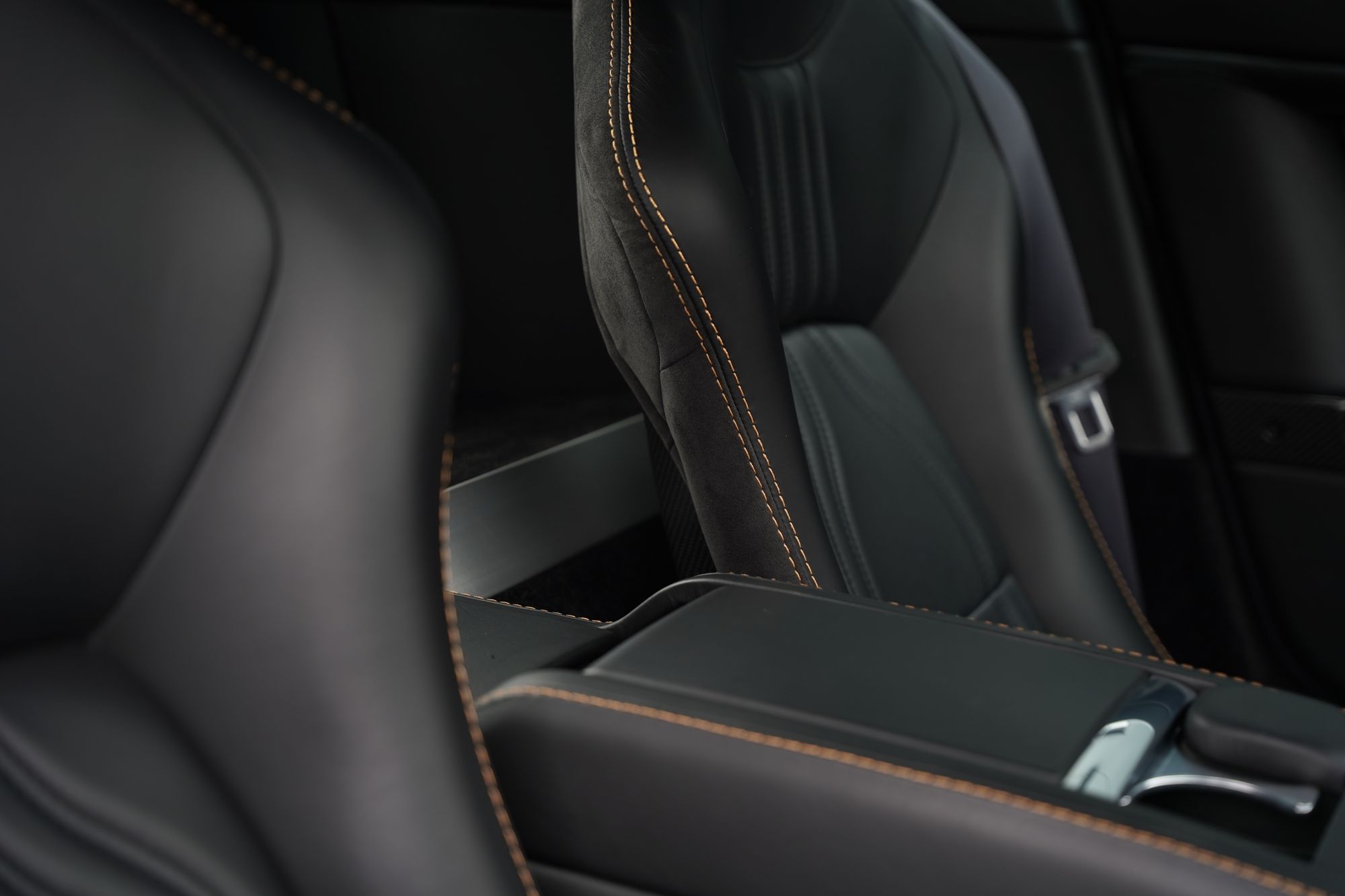 2012 Aston Martin V12 Vantage Manual