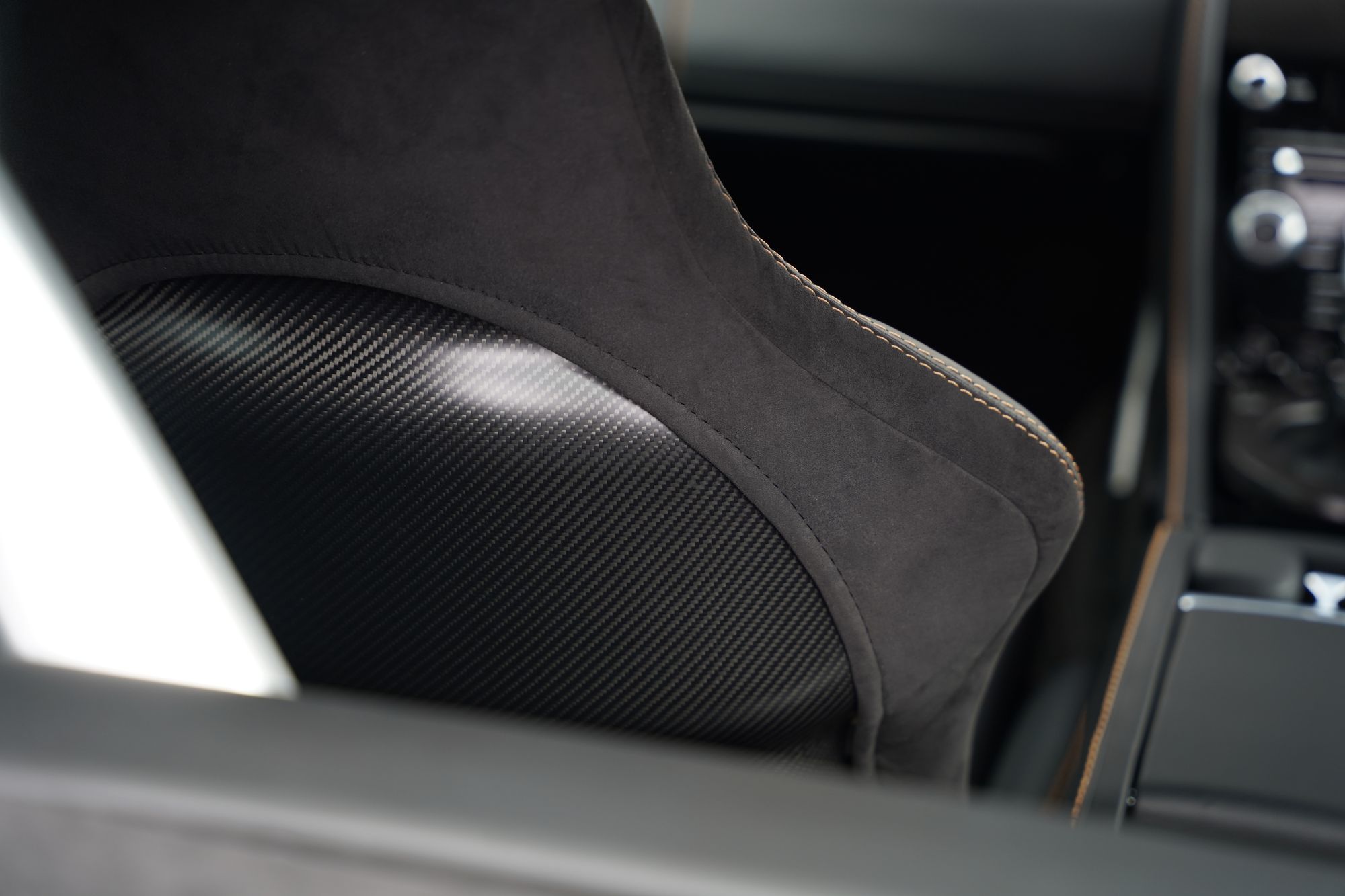 2012 Aston Martin V12 Vantage Manual