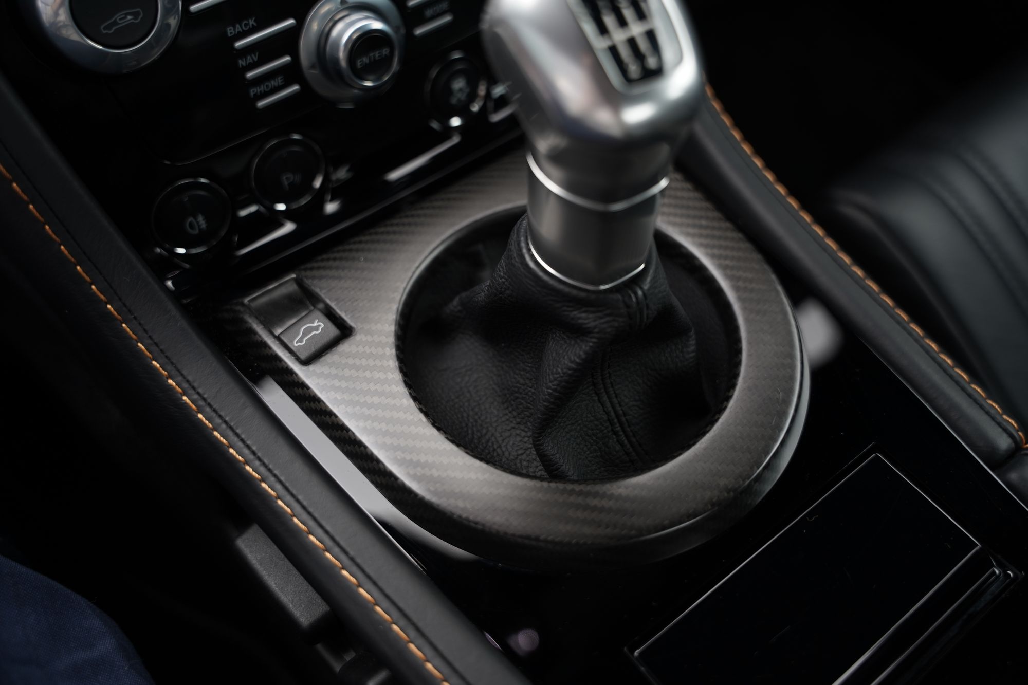 2012 Aston Martin V12 Vantage Manual