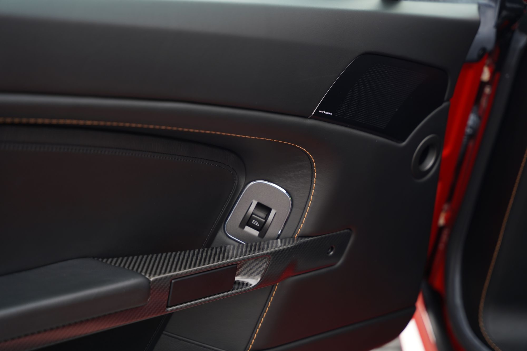 2012 Aston Martin V12 Vantage Manual
