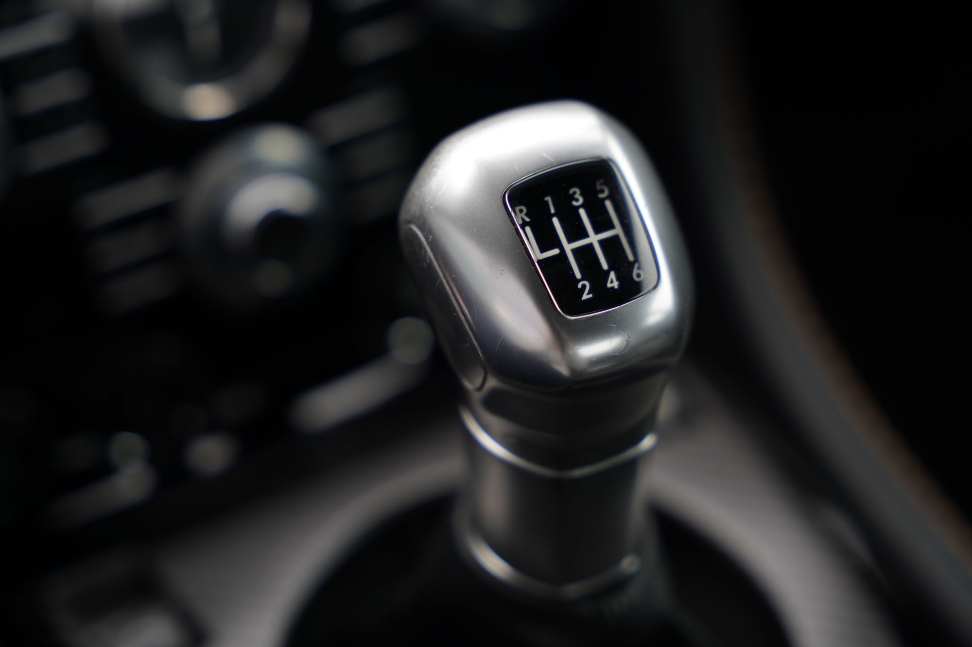 2012 Aston Martin V12 Vantage Manual
