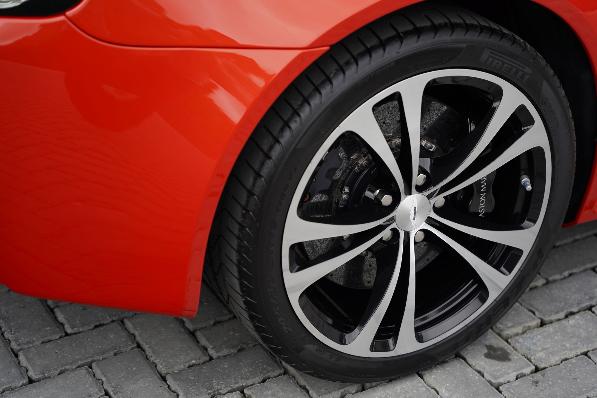 2012 Aston Martin V12 Vantage Manual