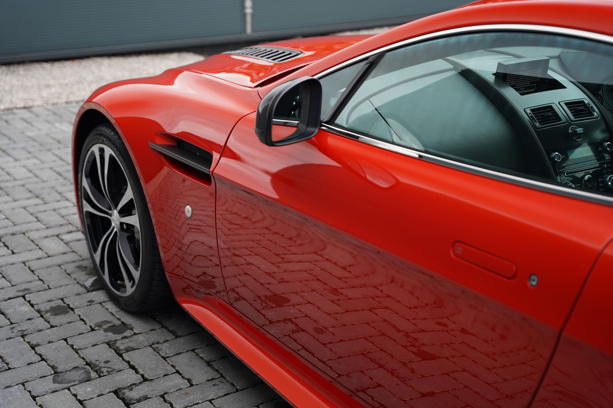 2012 Aston Martin V12 Vantage Manual